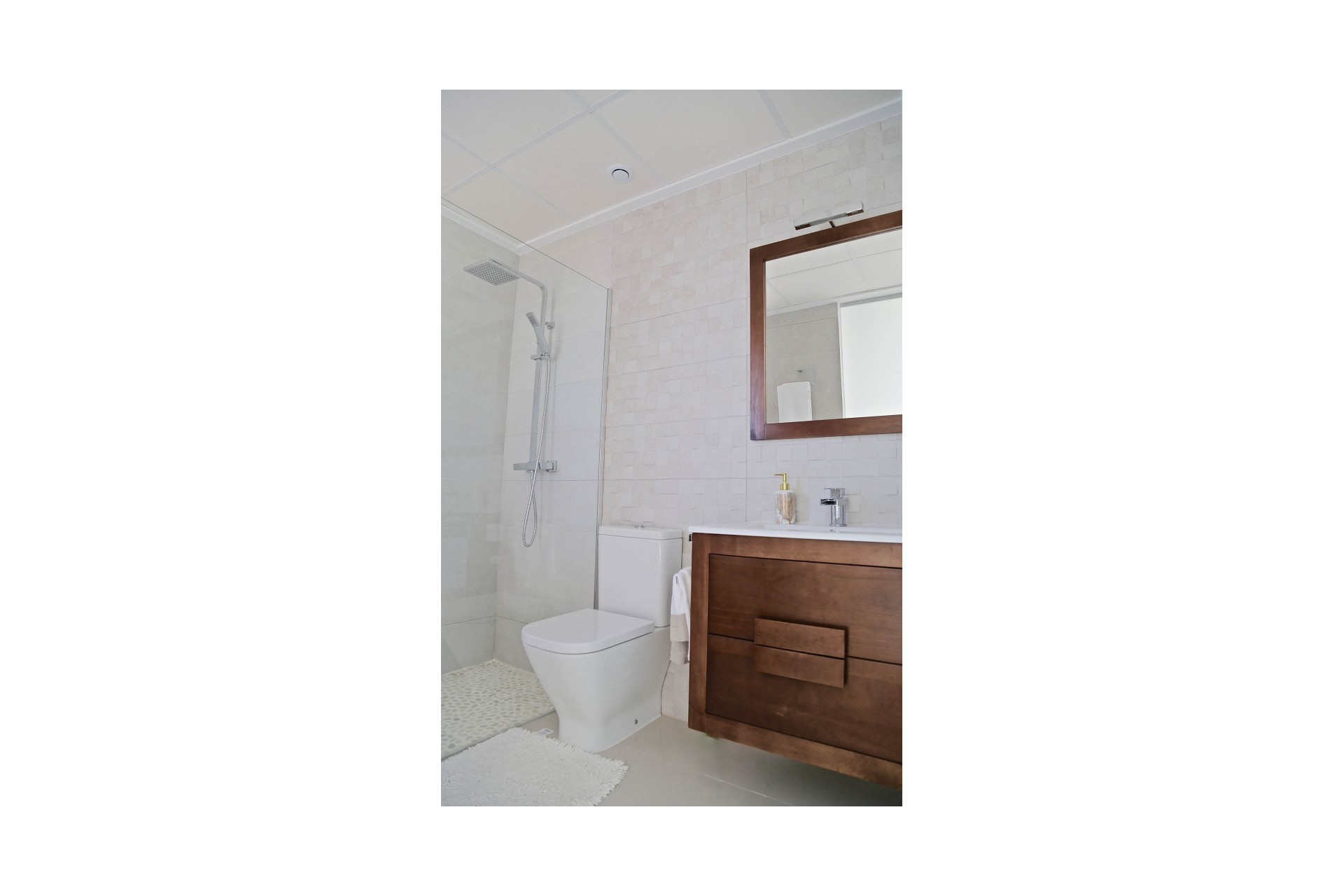 Новое здание - Villa -
Dehesa de Campoamor