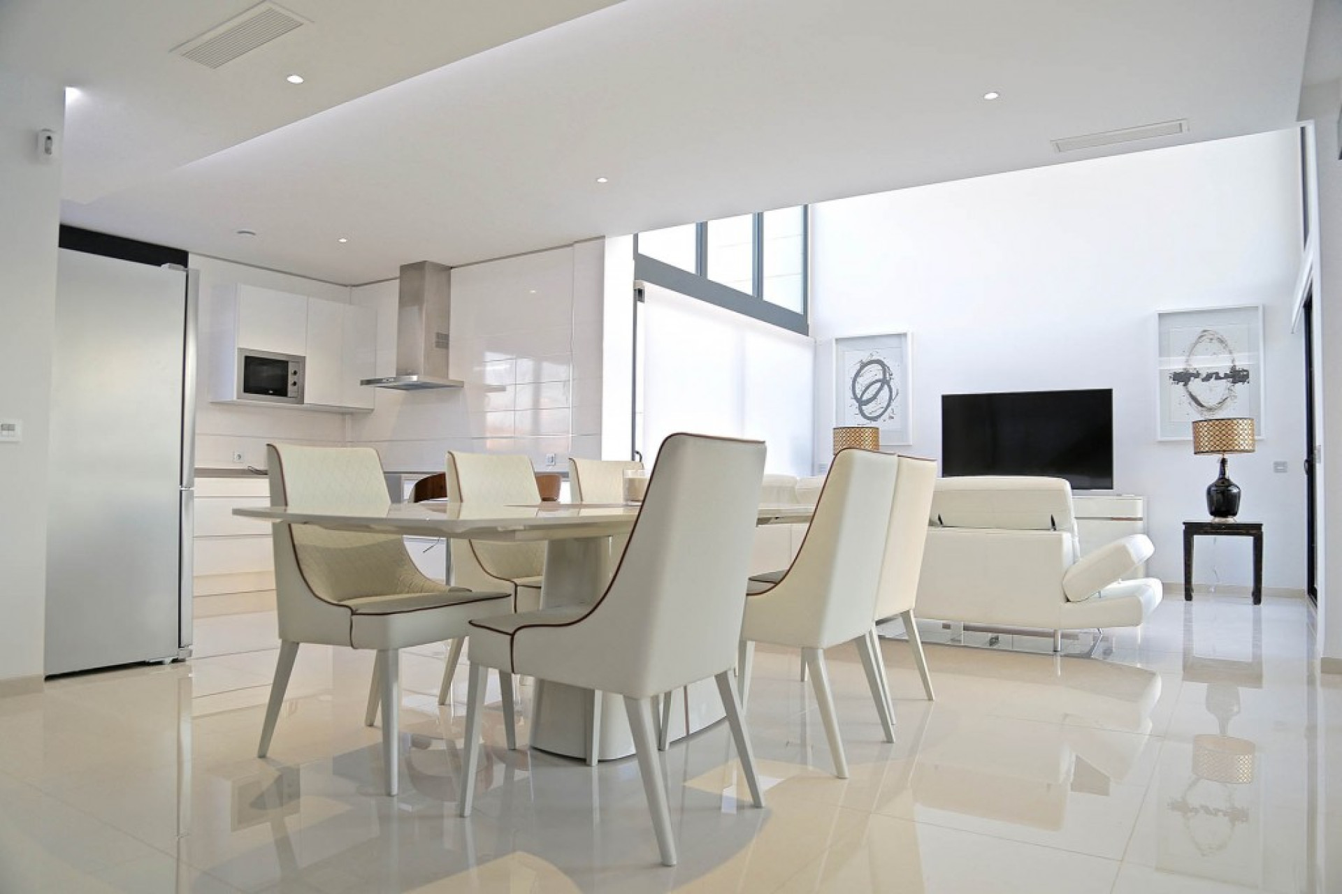 Новое здание - Villa -
Dehesa de Campoamor