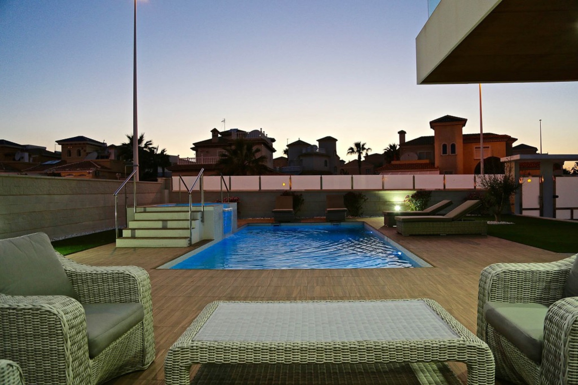 Новое здание - Villa -
Dehesa de Campoamor