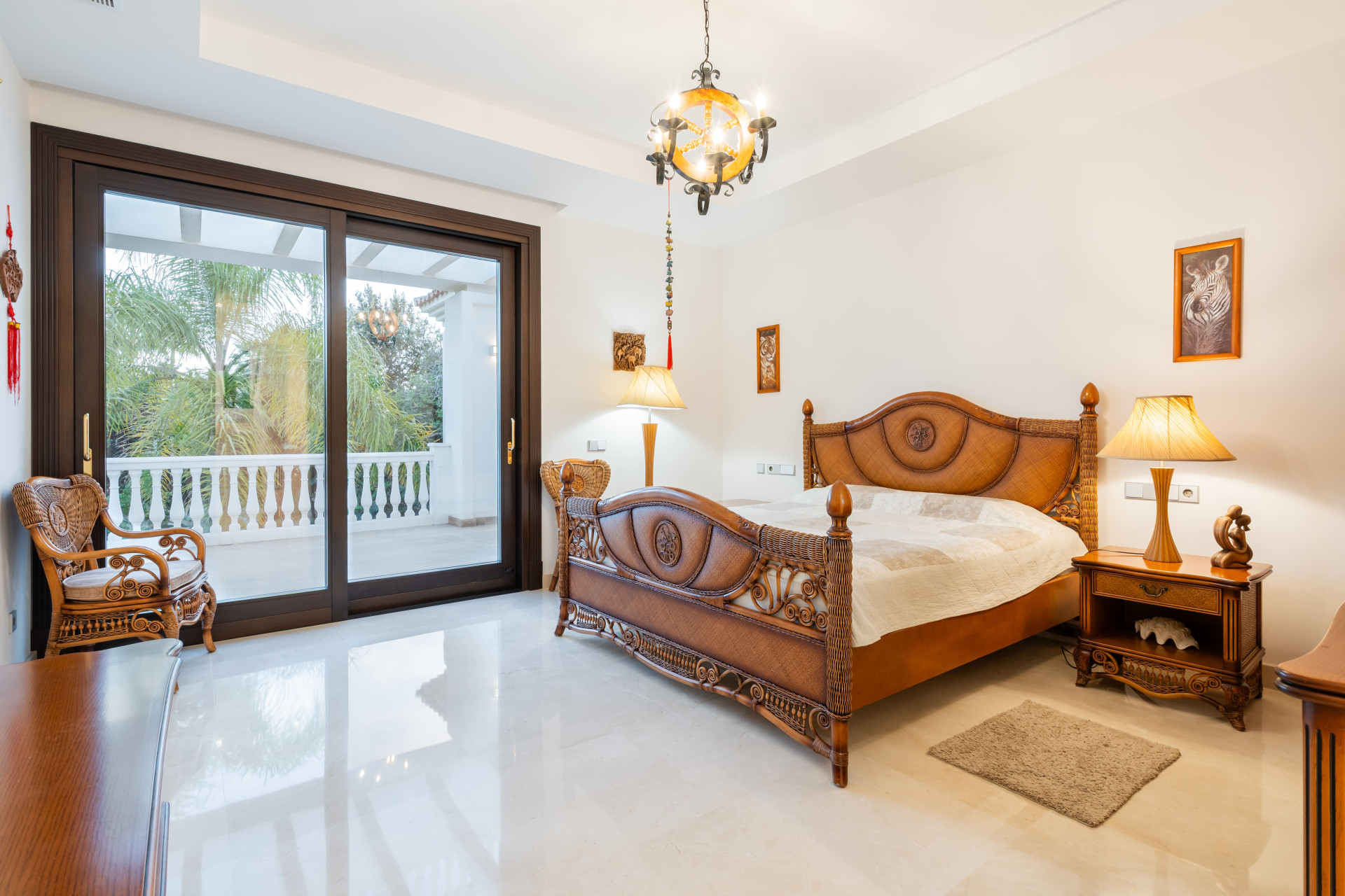 Новое здание - Villa -
Estepona