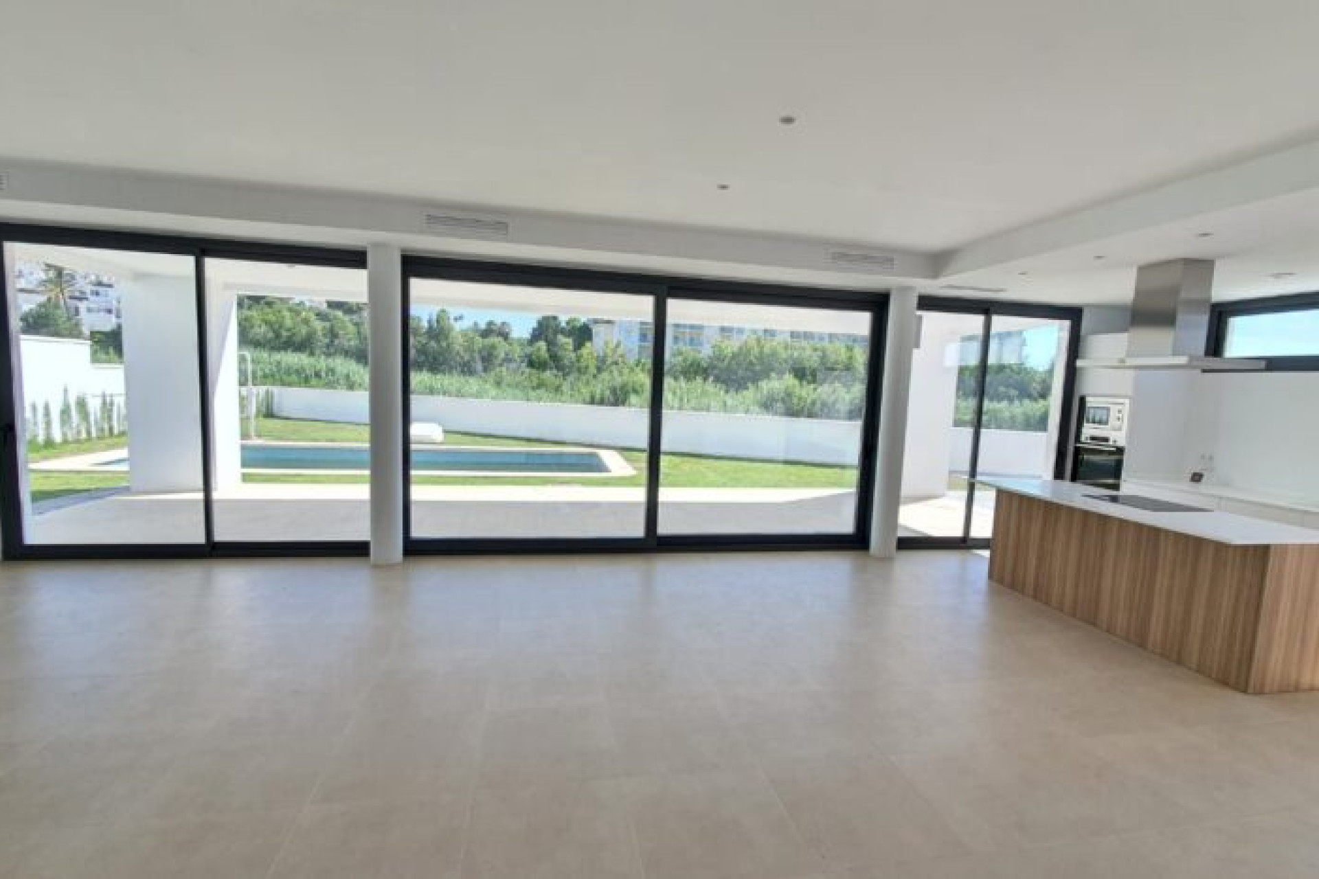 Новое здание - Villa -
Manilva