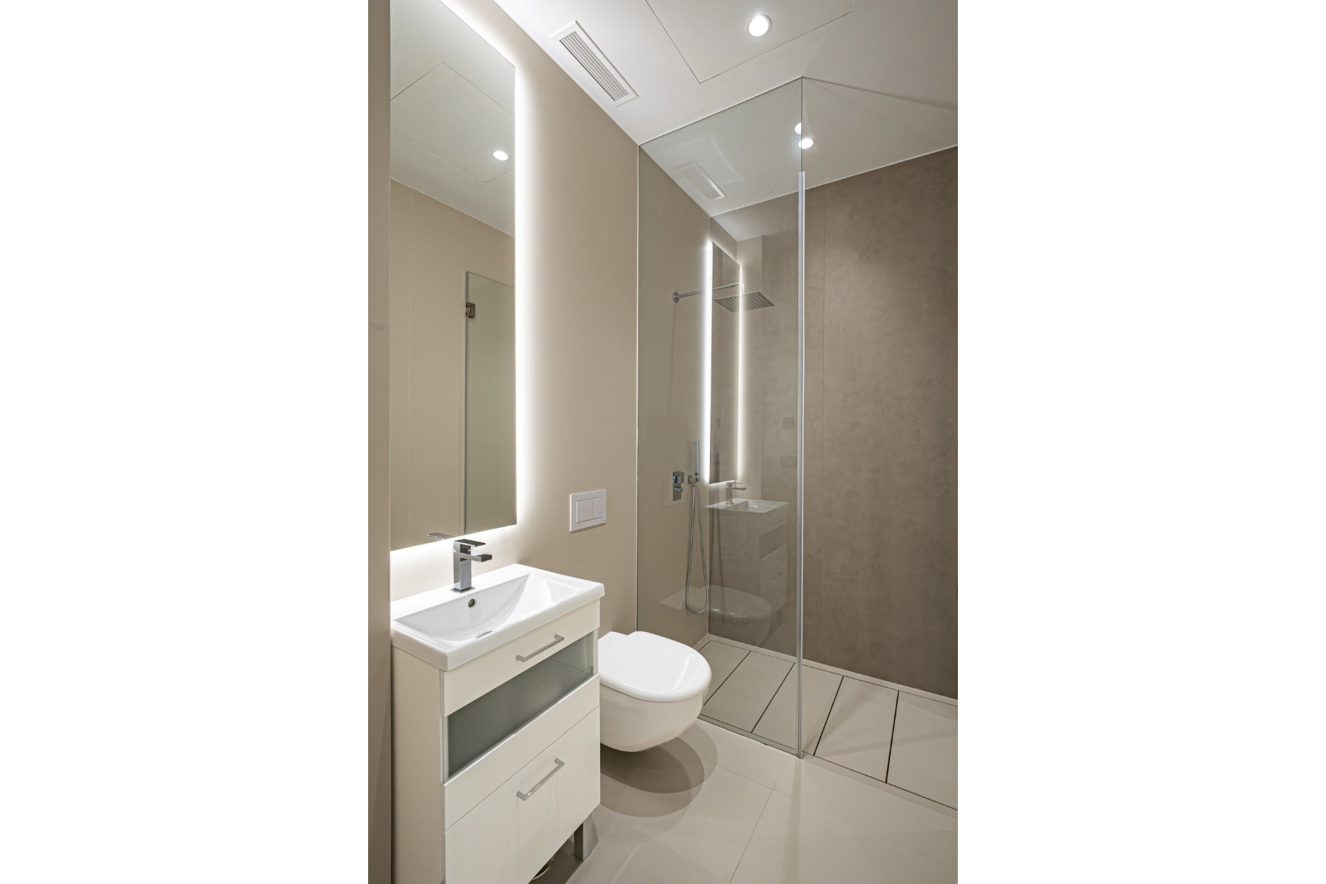 Новое здание - Villa -
Marbella