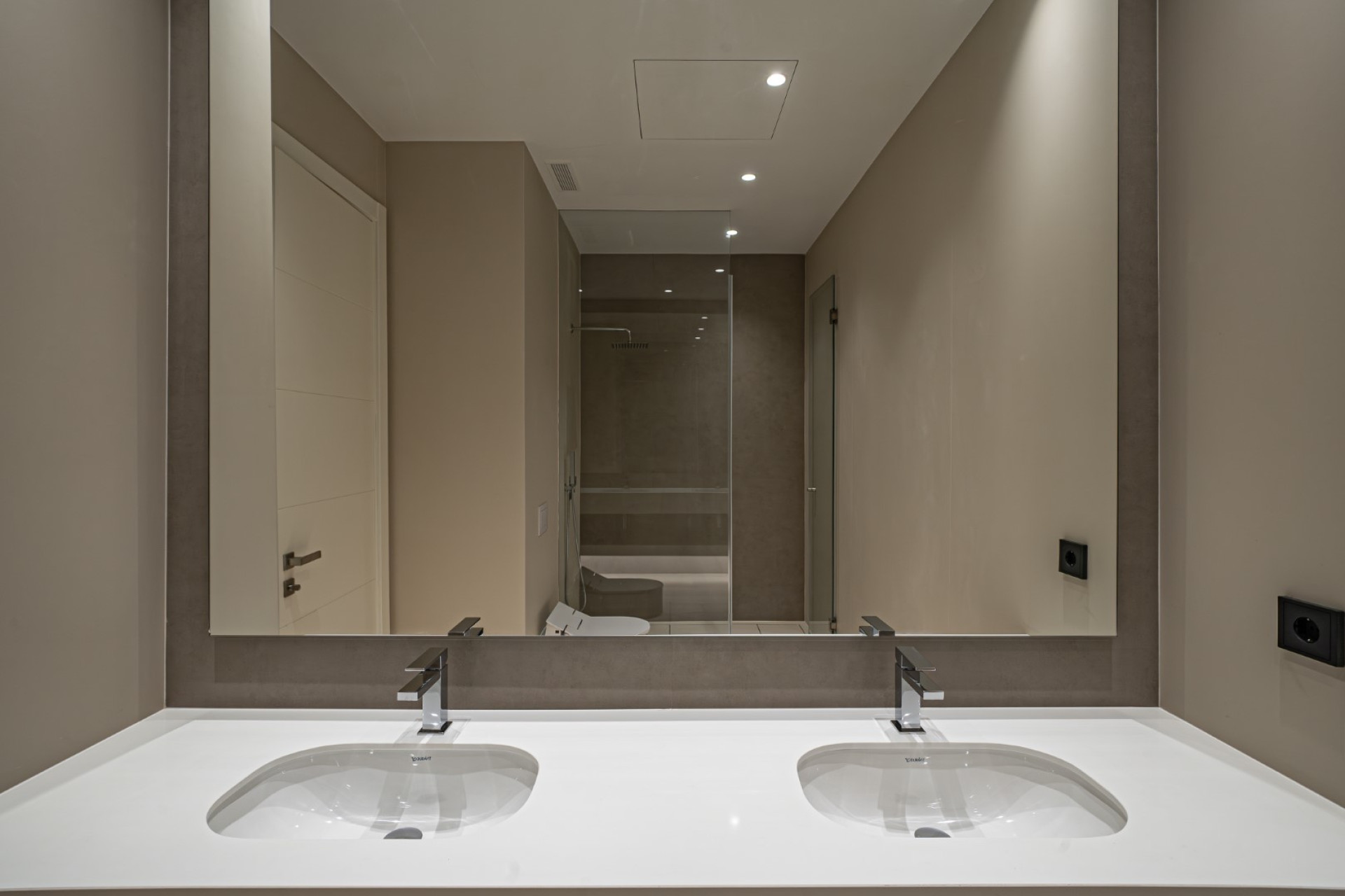 Новое здание - Villa -
Marbella