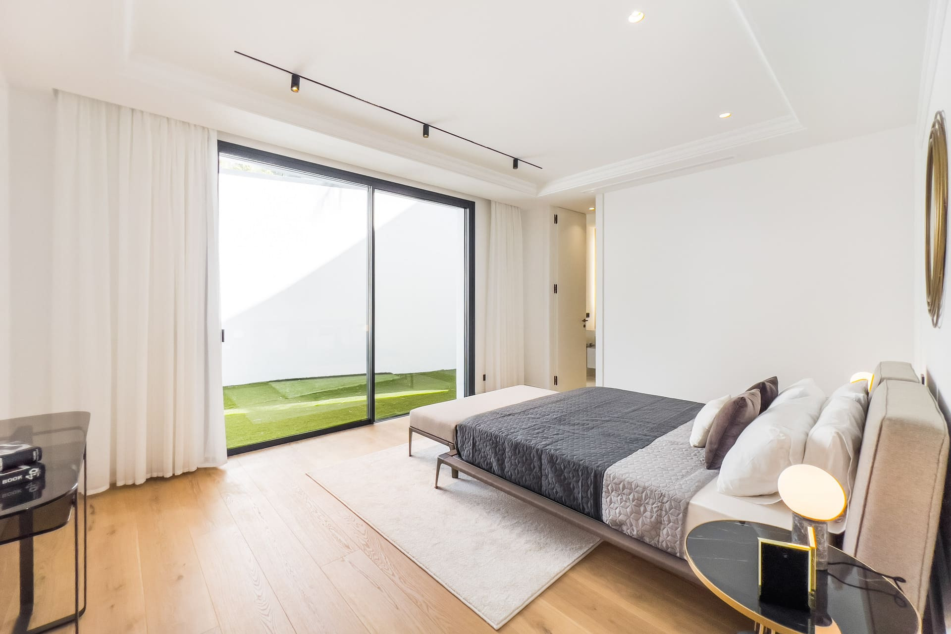 Новое здание - Villa -
Marbella