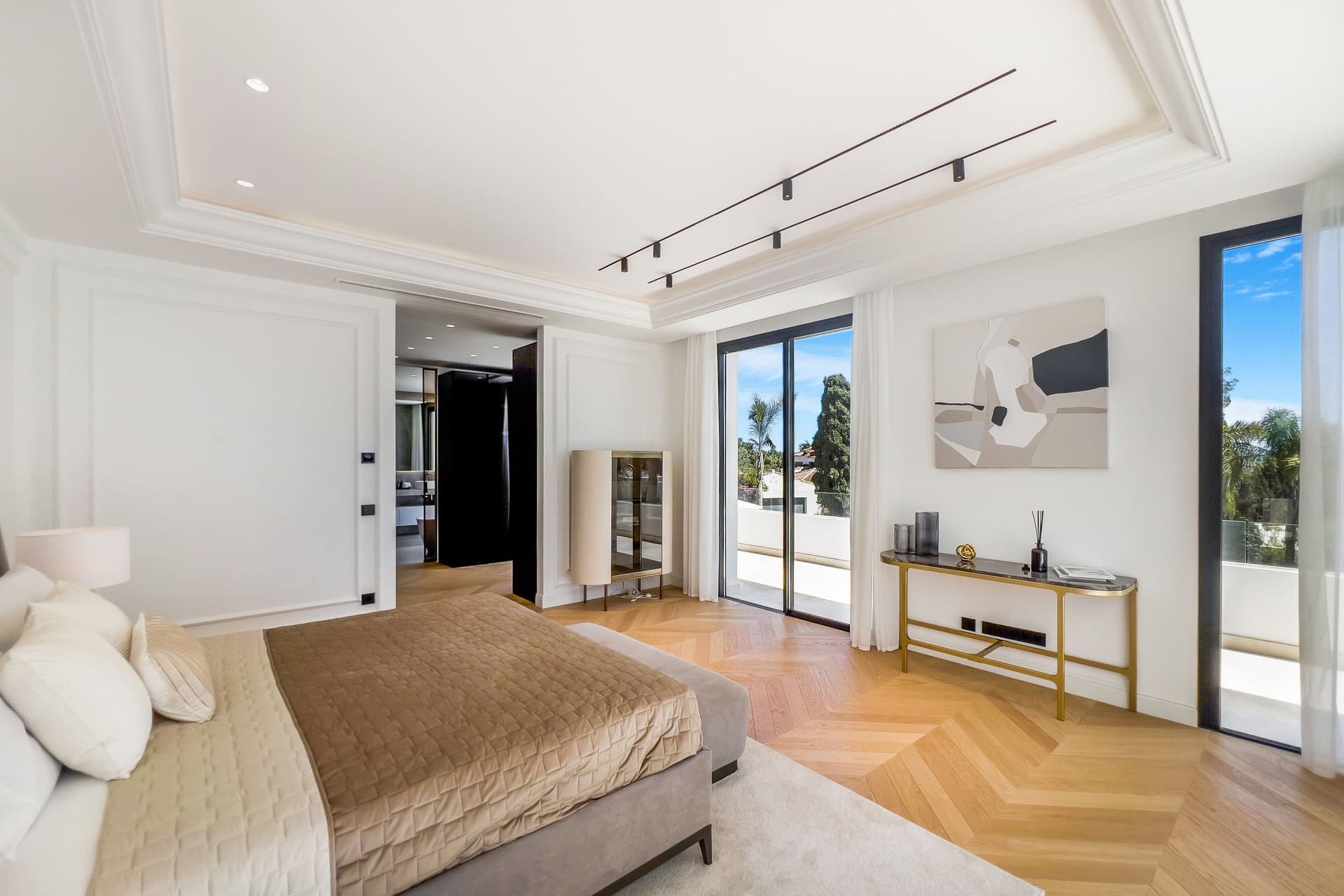 Новое здание - Villa -
Marbella