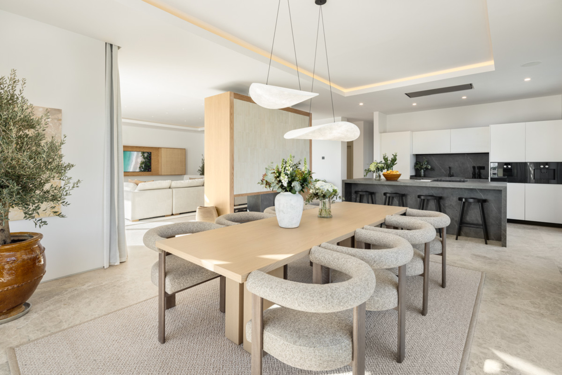 Новое здание - Villa -
Marbella