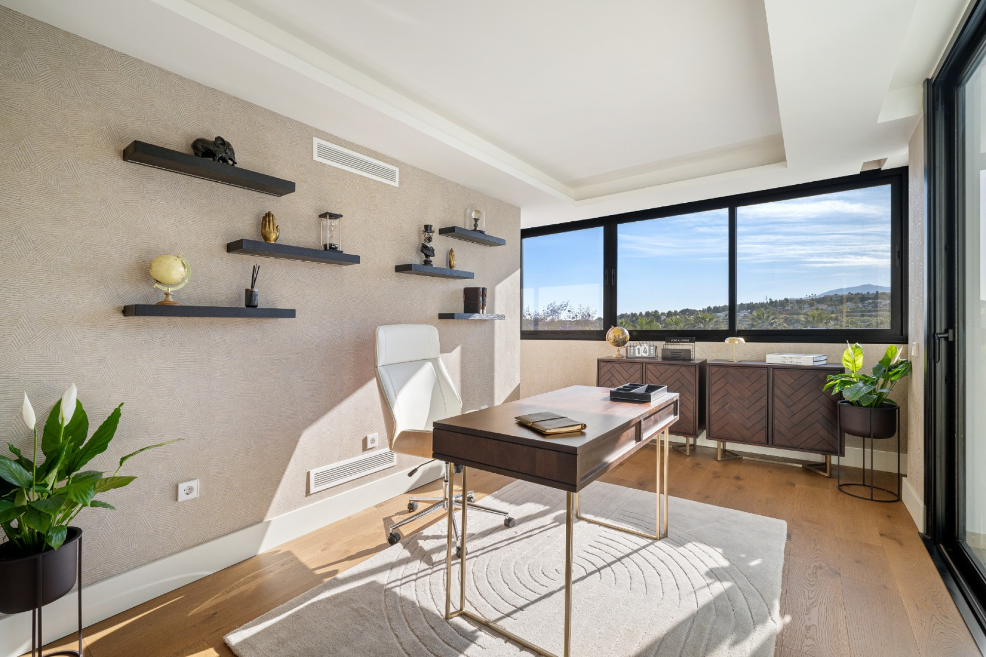 Новое здание - Villa -
Marbella