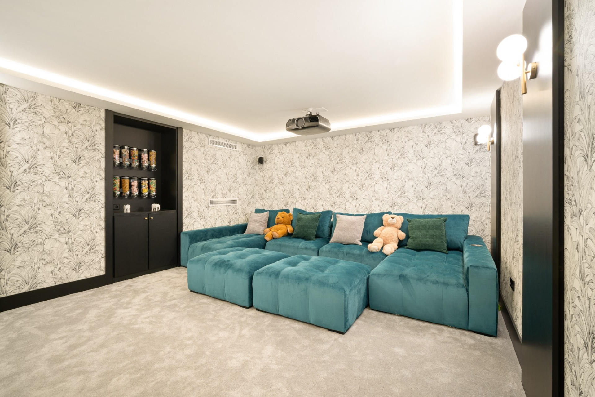 Новое здание - Villa -
Marbella