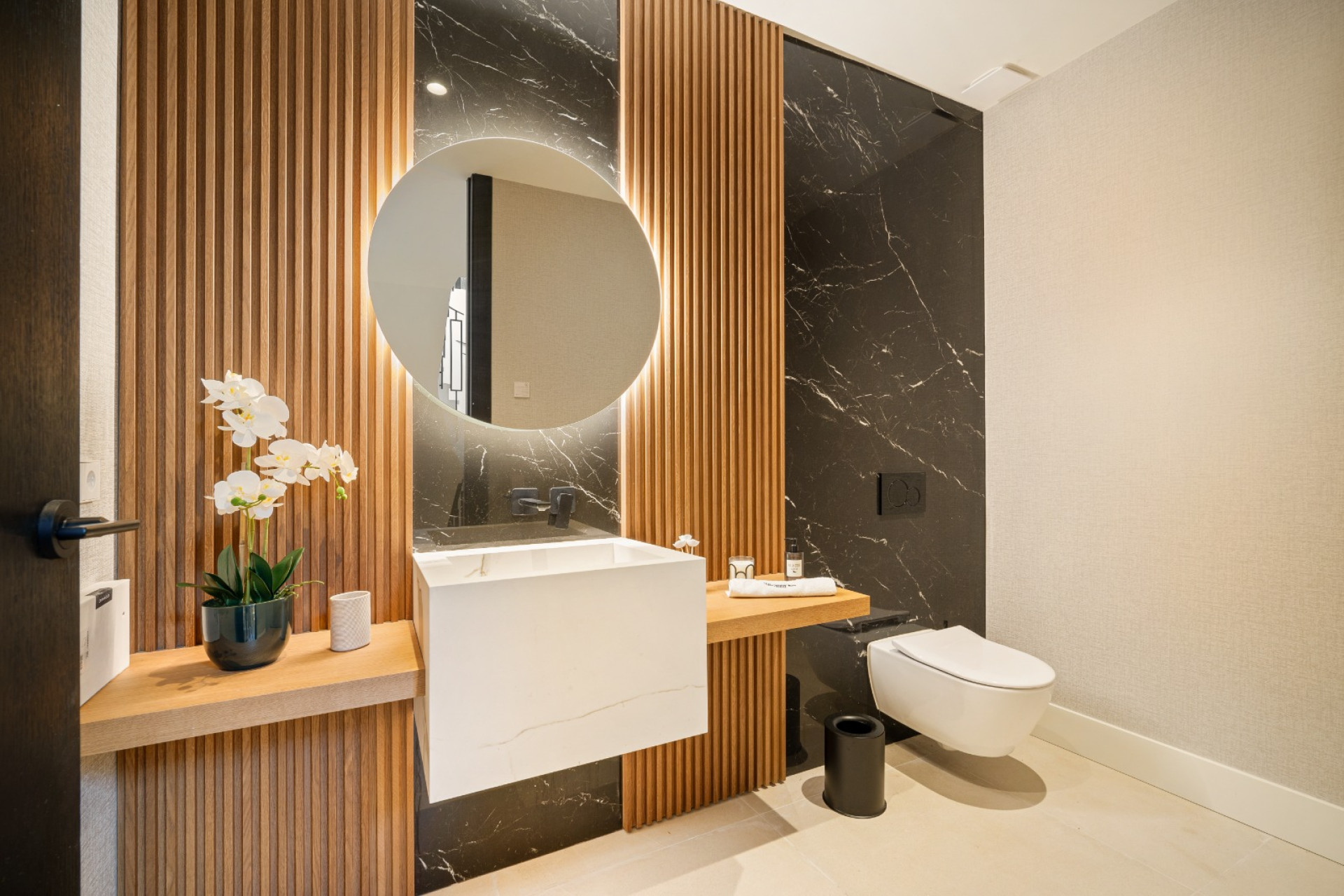 Новое здание - Villa -
Marbella