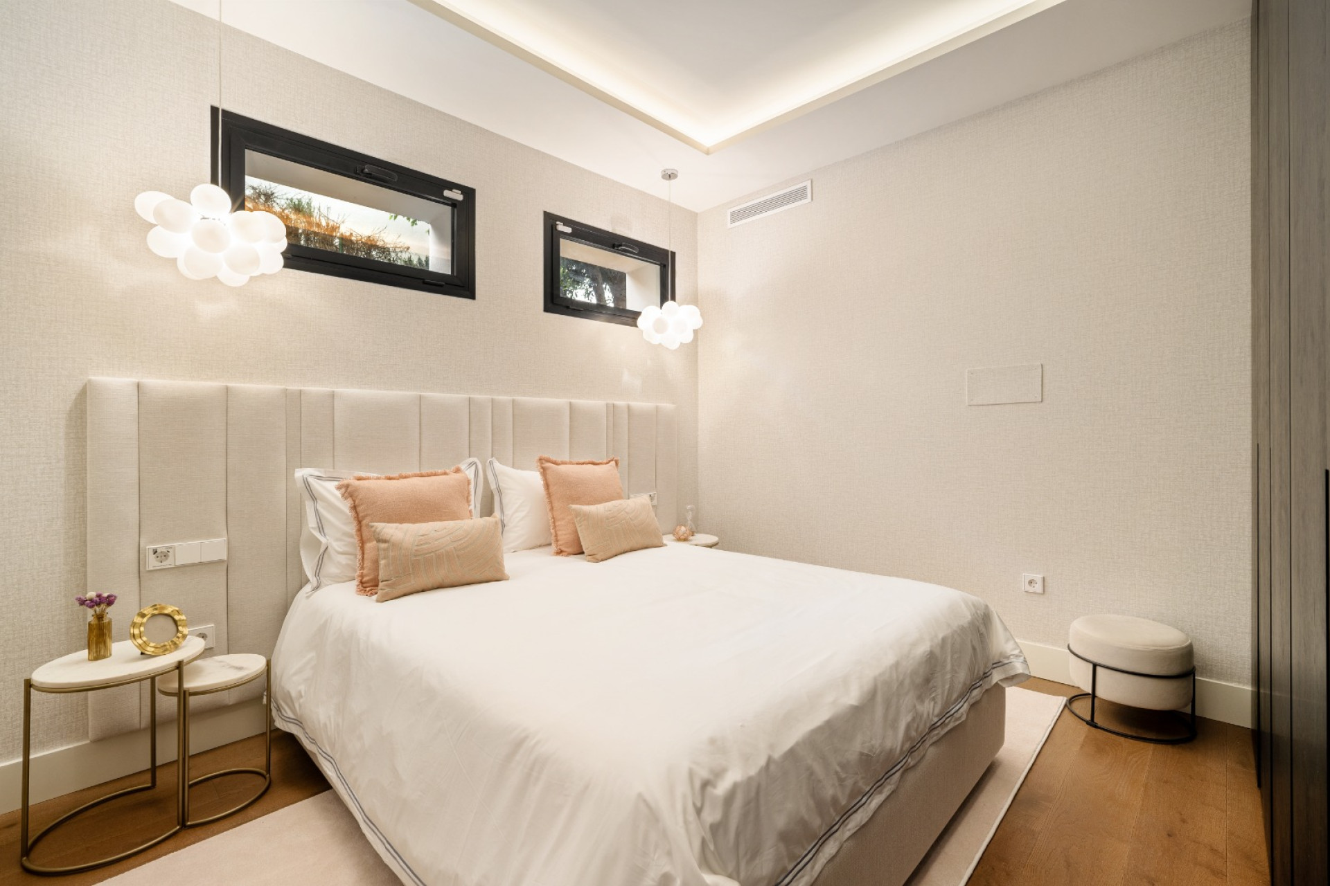 Новое здание - Villa -
Marbella