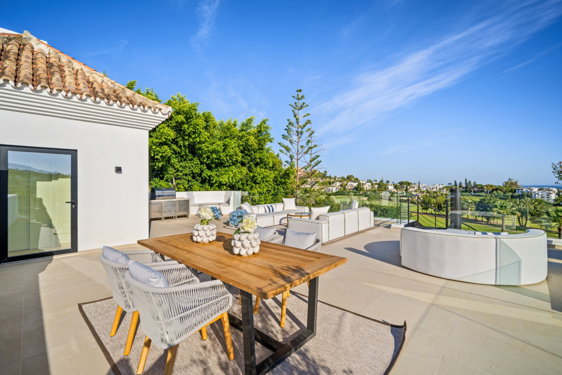 Новое здание - Villa -
Marbella