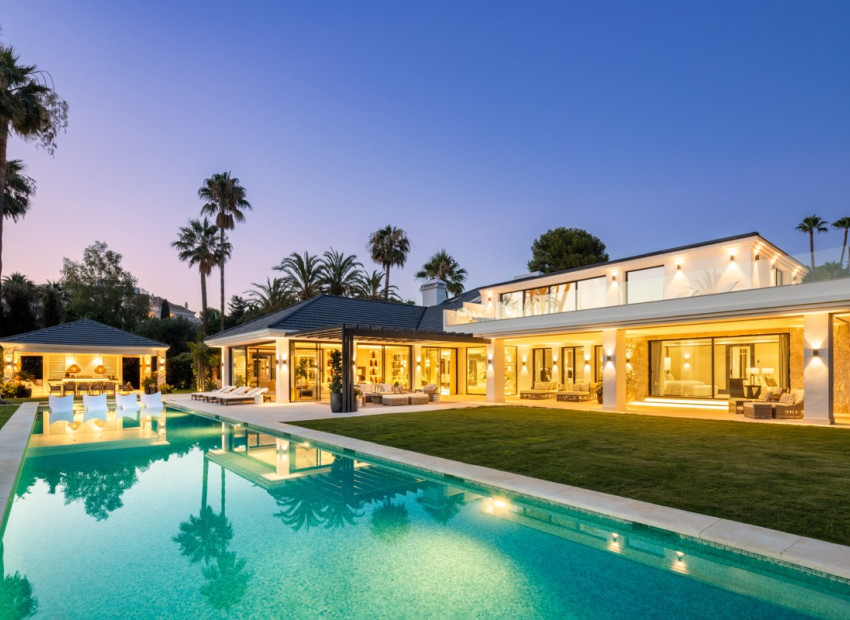 Новое здание - Villa -
Marbella