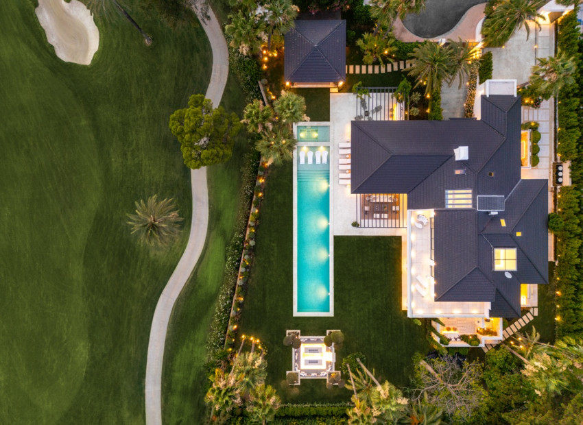 Новое здание - Villa -
Marbella