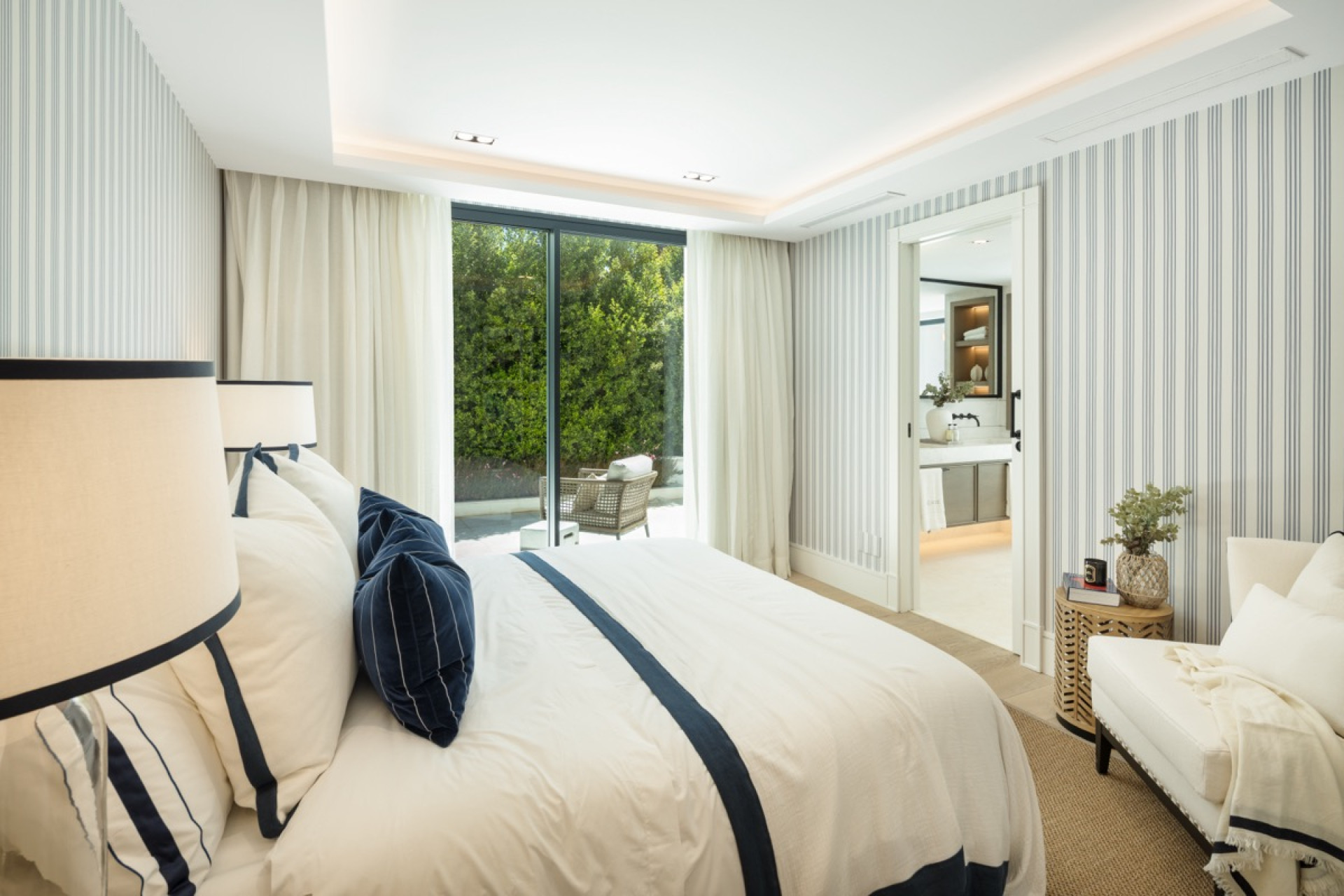 Новое здание - Villa -
Marbella