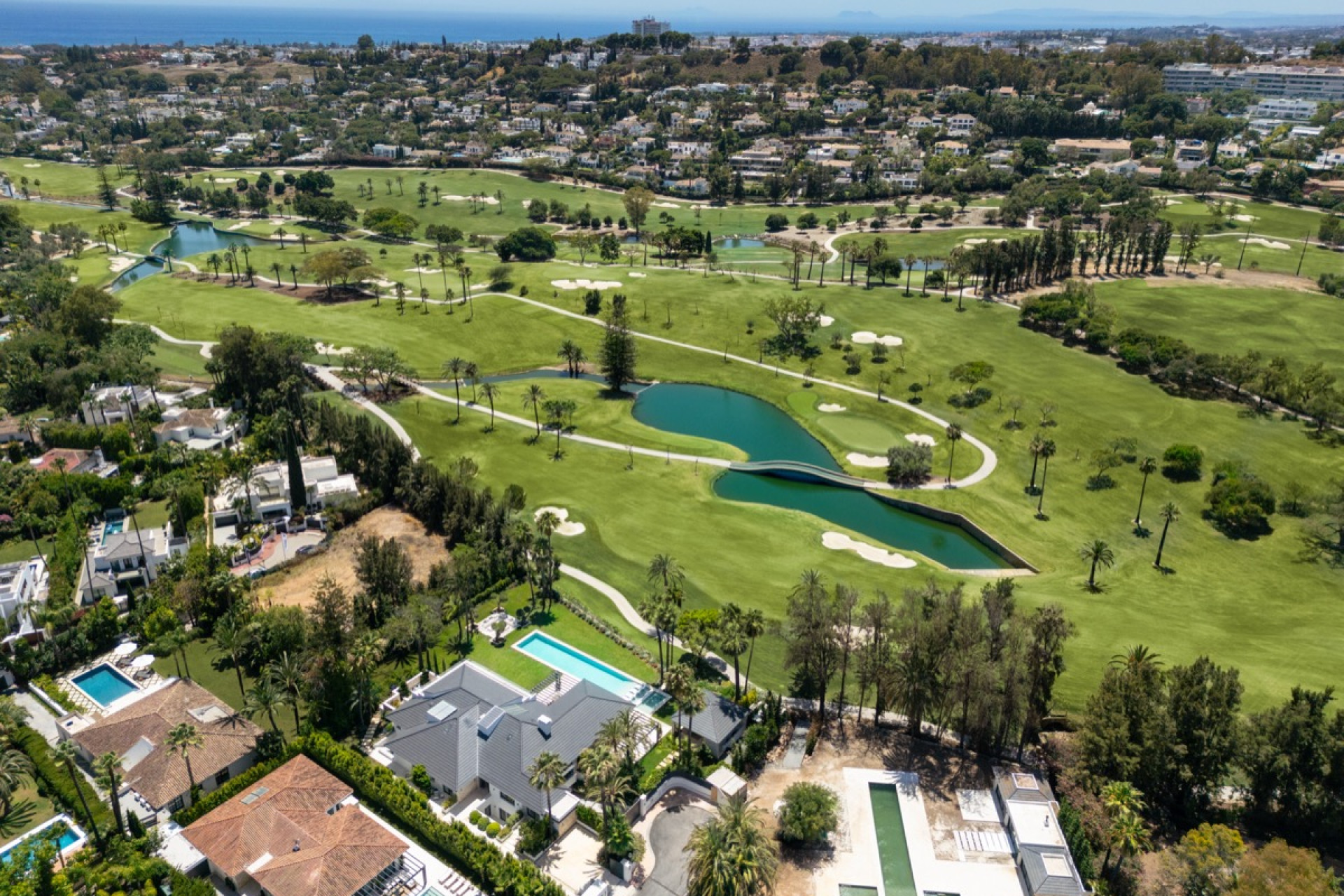 Новое здание - Villa -
Marbella