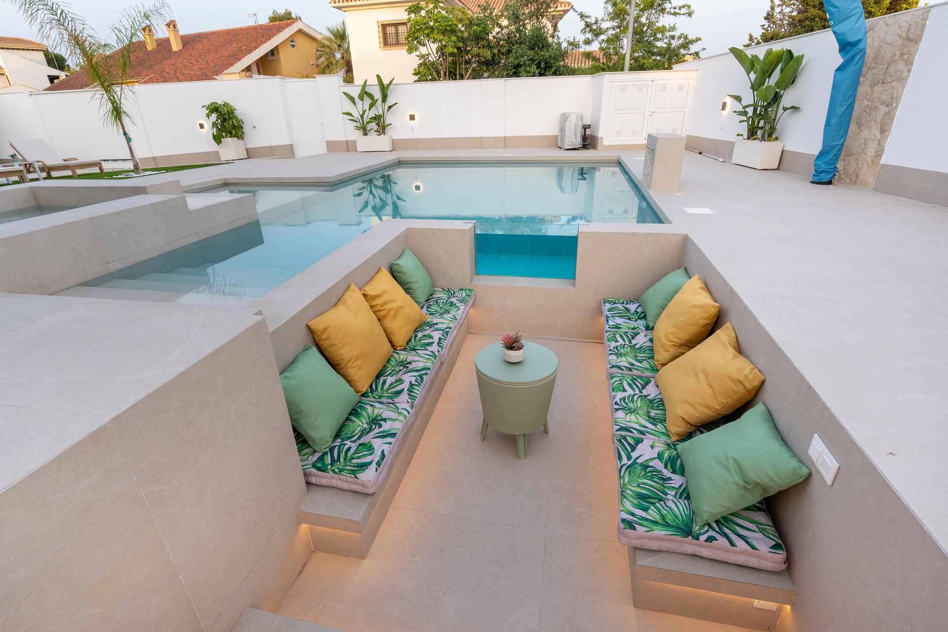 Новое здание - Villa -
Orihuela Costa