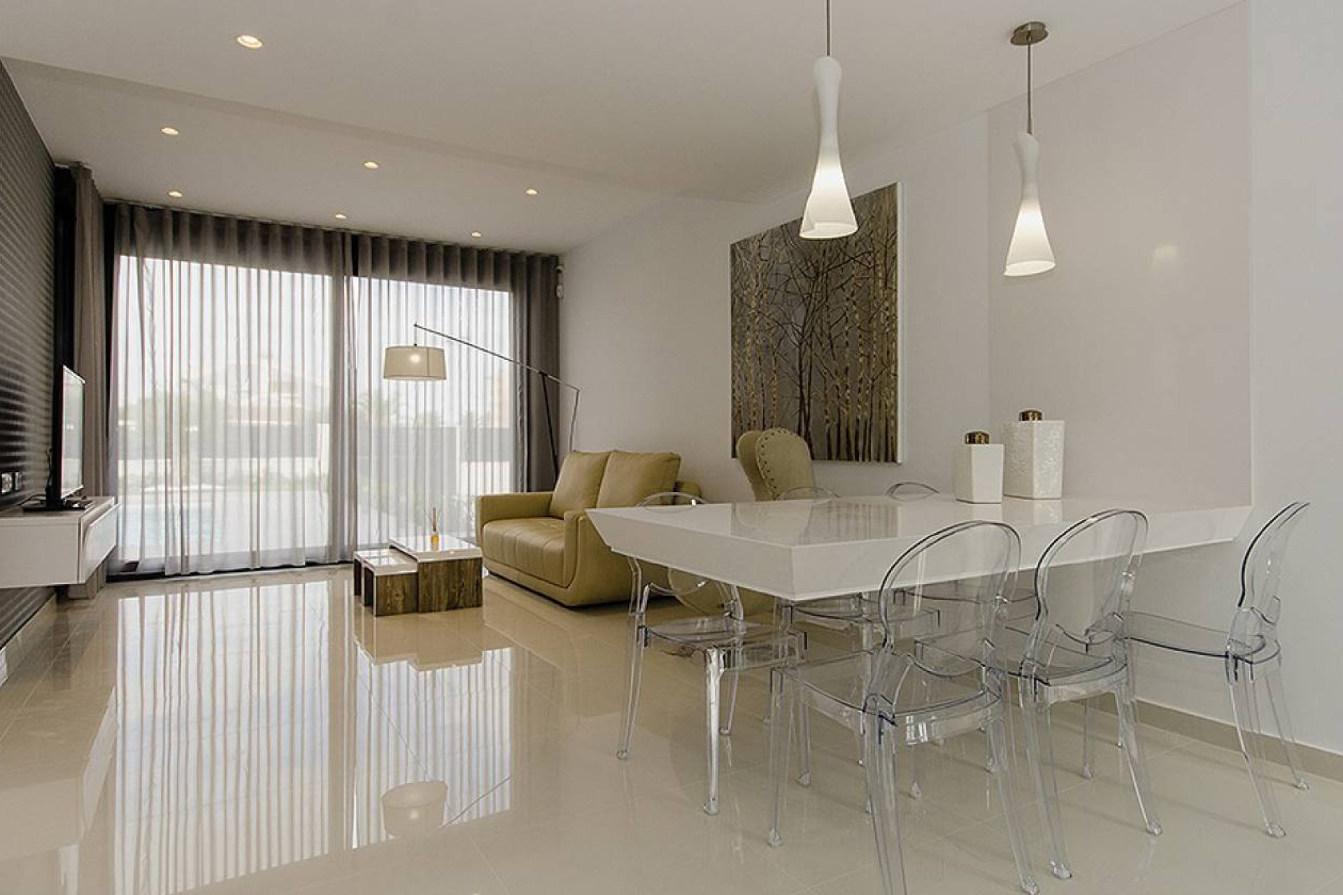 Новое здание - Villa -
Orihuela Costa