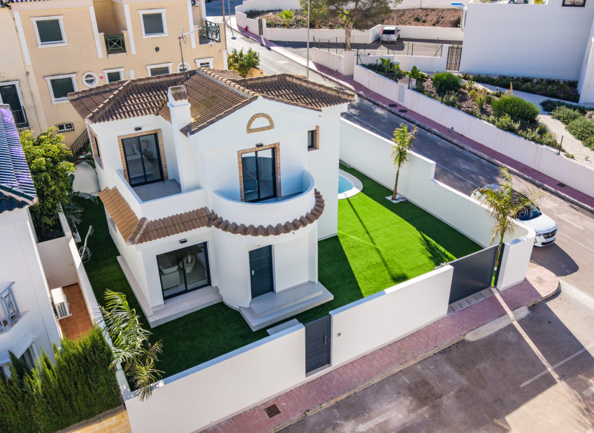 Новое здание - Villa -
Orihuela Costa