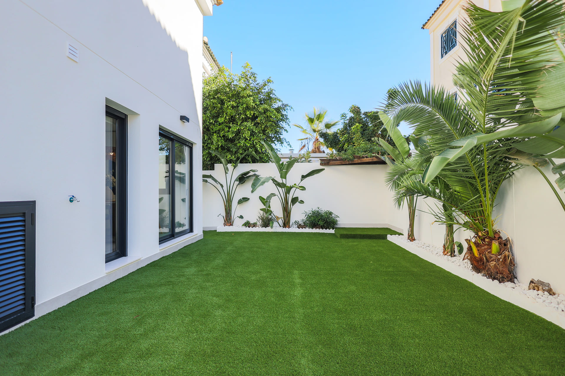 Новое здание - Villa -
Orihuela Costa