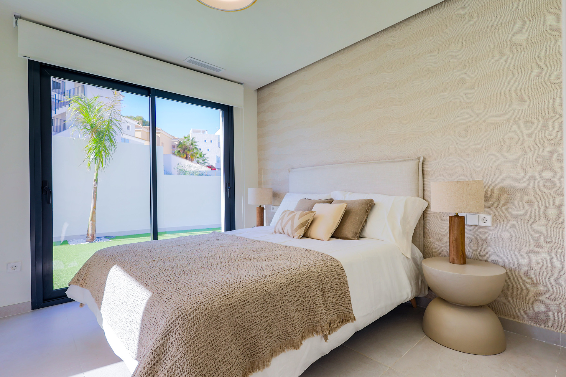 Новое здание - Villa -
Orihuela Costa