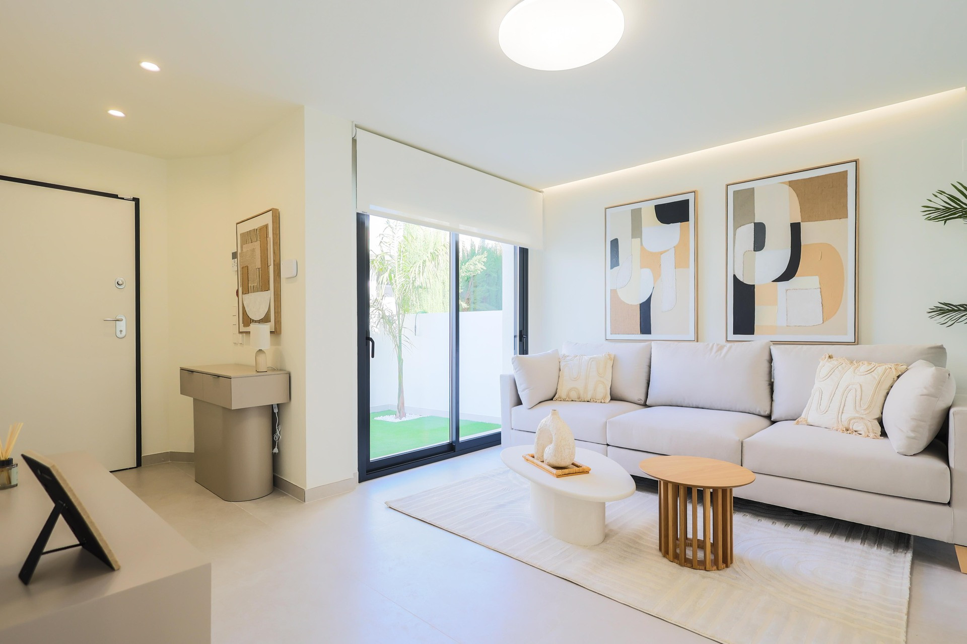 Новое здание - Villa -
Orihuela Costa