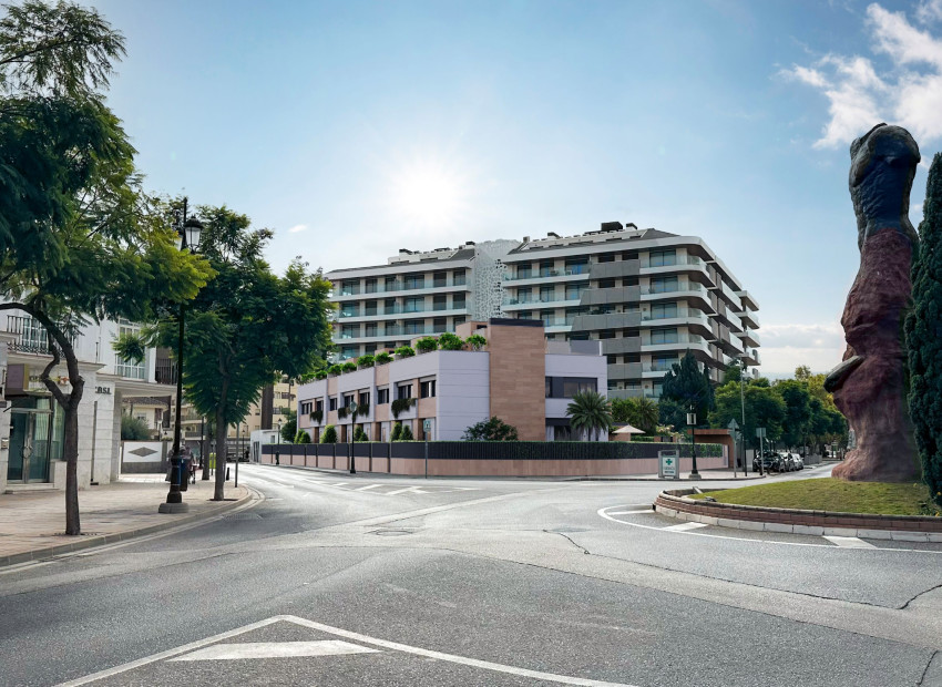 Новое здание - Вилла / Полуотдельная -
Fuengirola