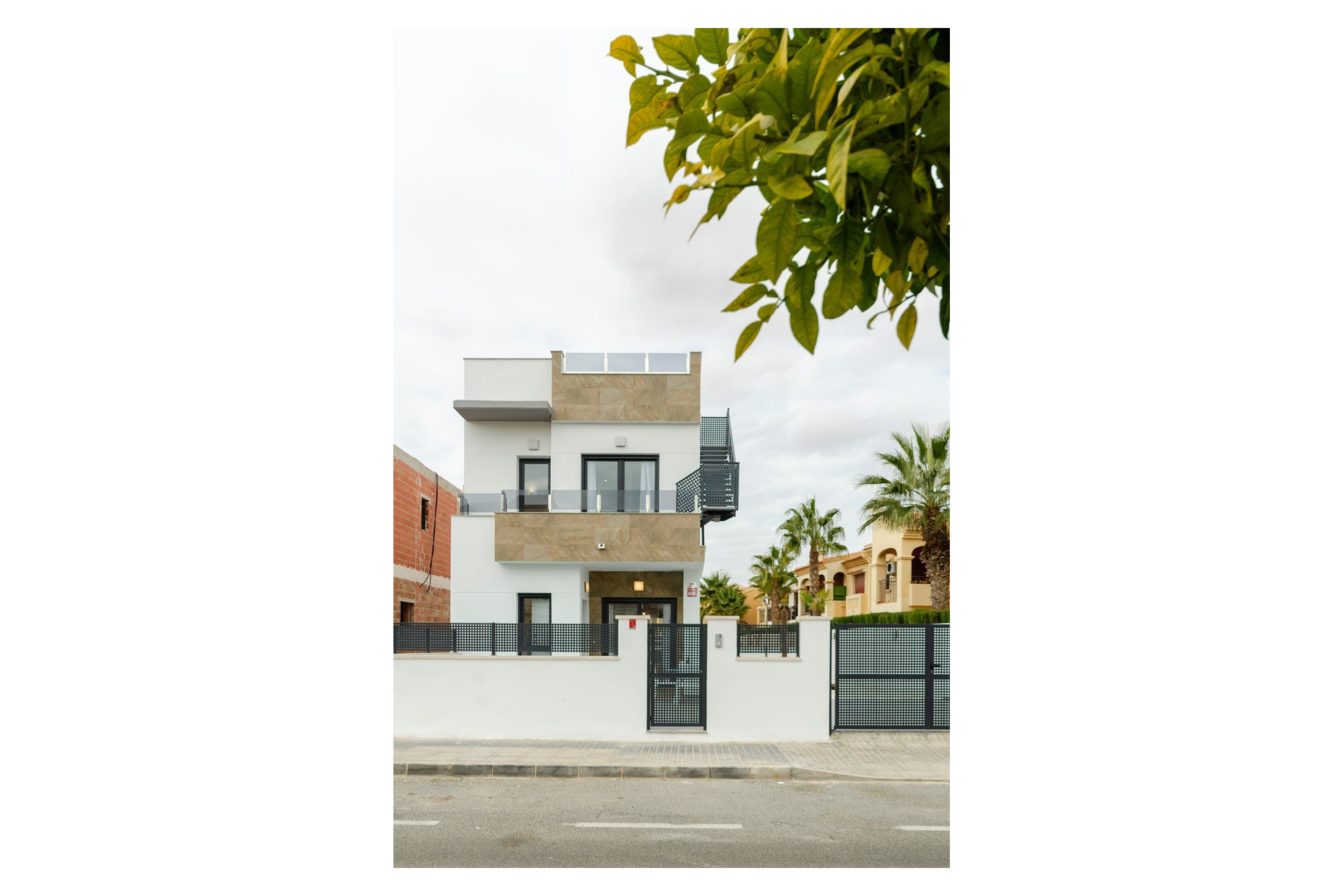 Новое здание - Villa -
Torrevieja - La Siesta - El Salado -  Torreta