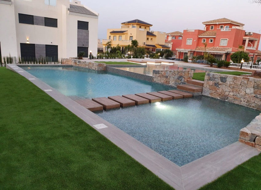 Nybyggnation - Bungalow -
Torrevieja