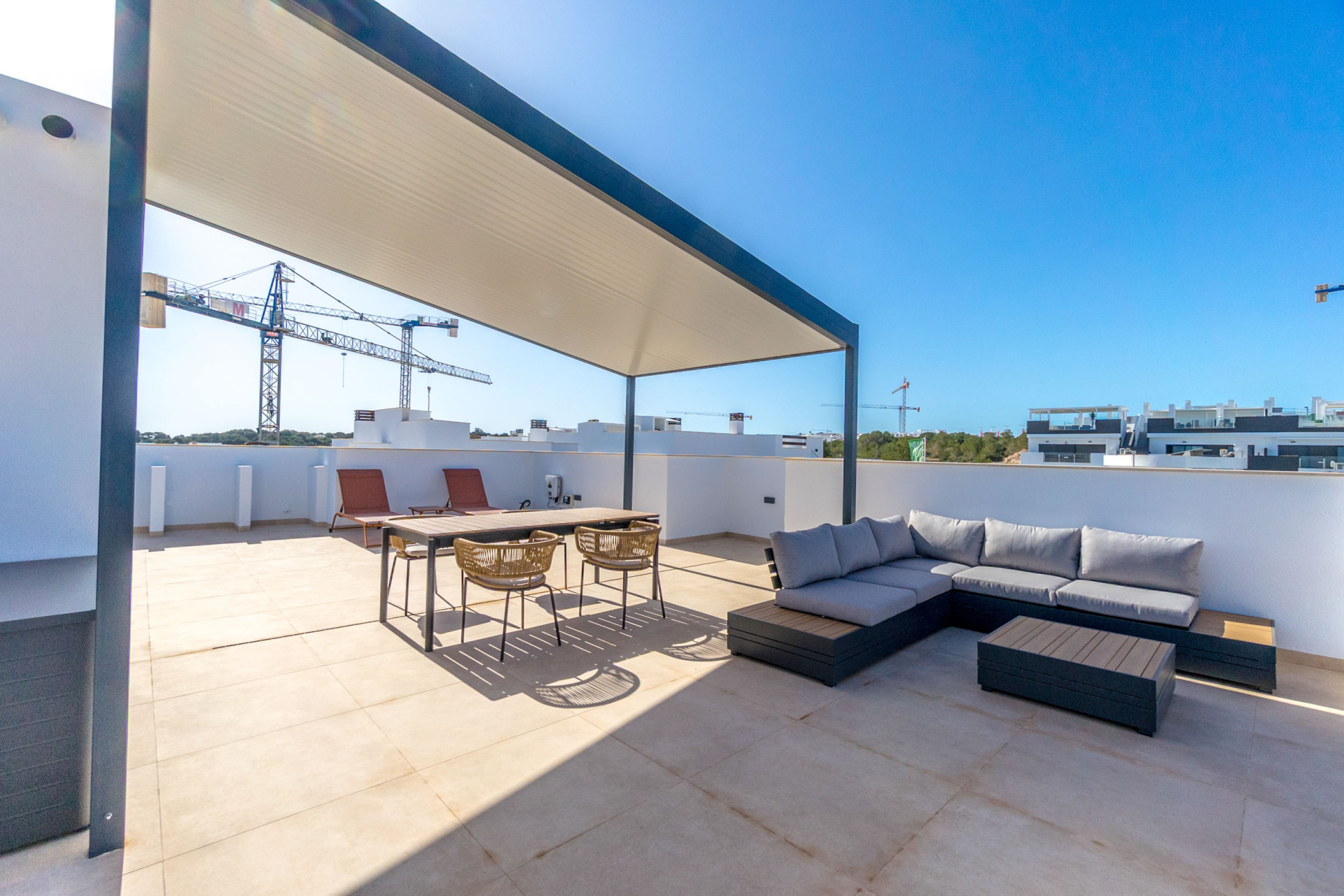 Nybyggnation - Bungalow -
Torrevieja