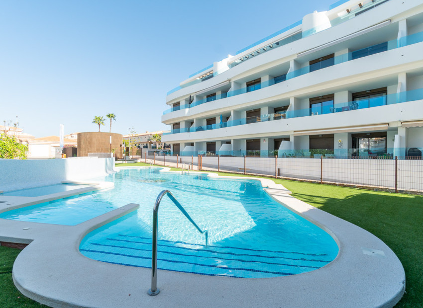 Nybyggnation - Takvåning -
Orihuela Costa