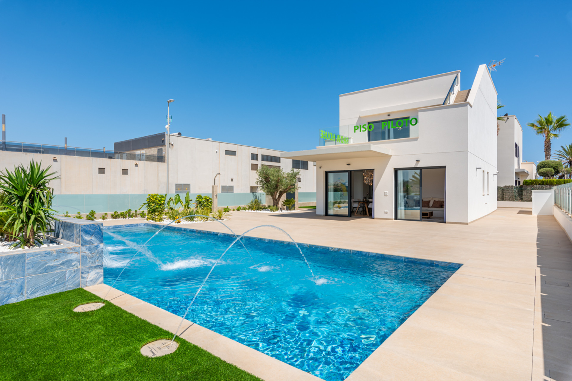 Nybyggnation - Villa -
Dehesa de Campoamor