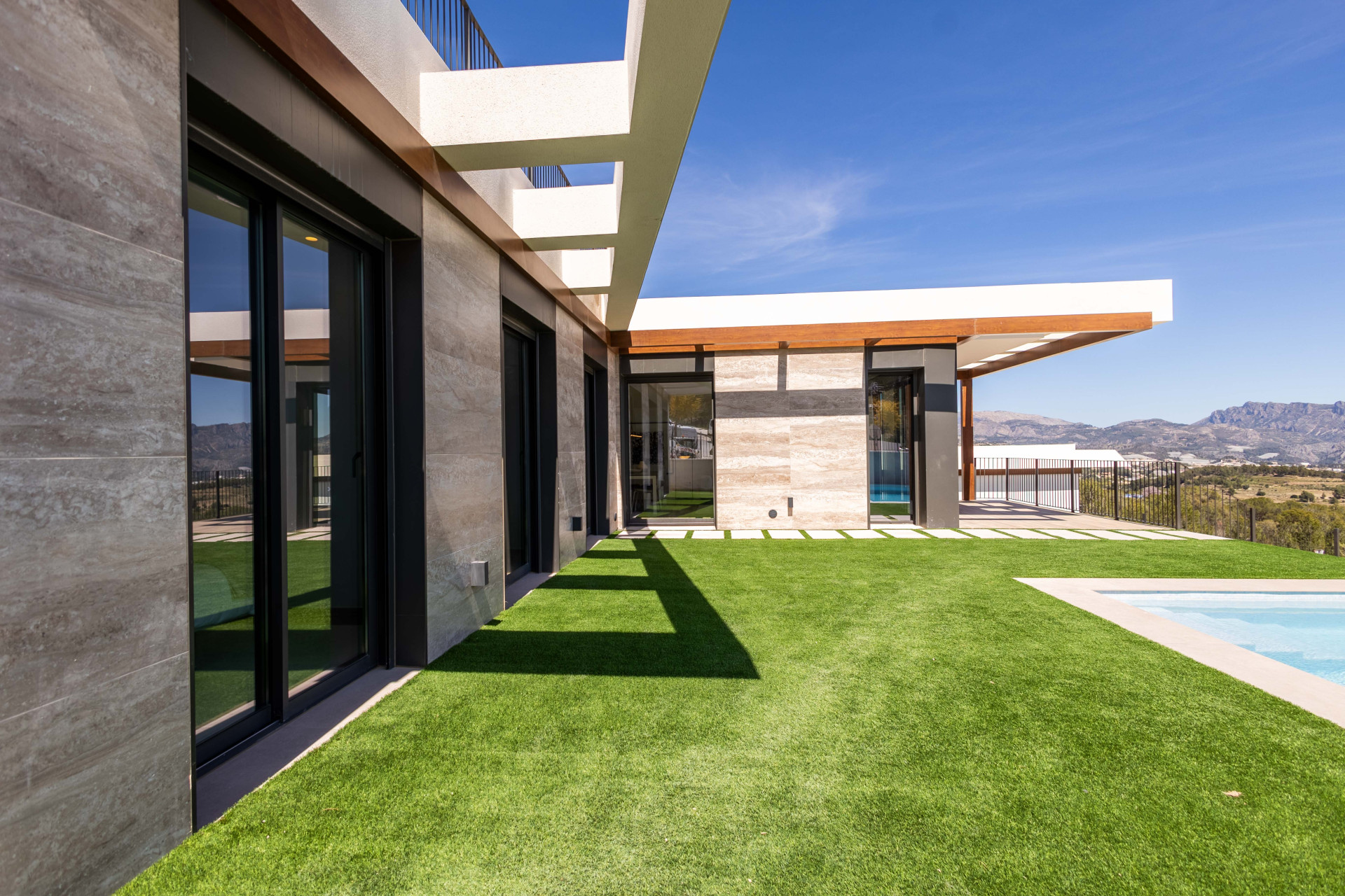 Obra nueva - Adosado -
Polop