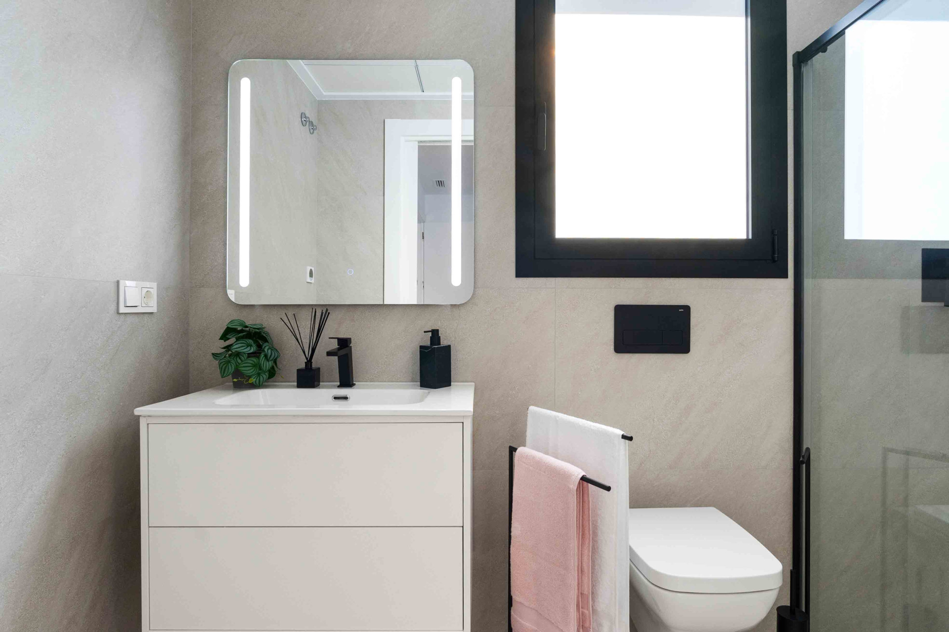 Obra nueva - Adosado -
Rojales