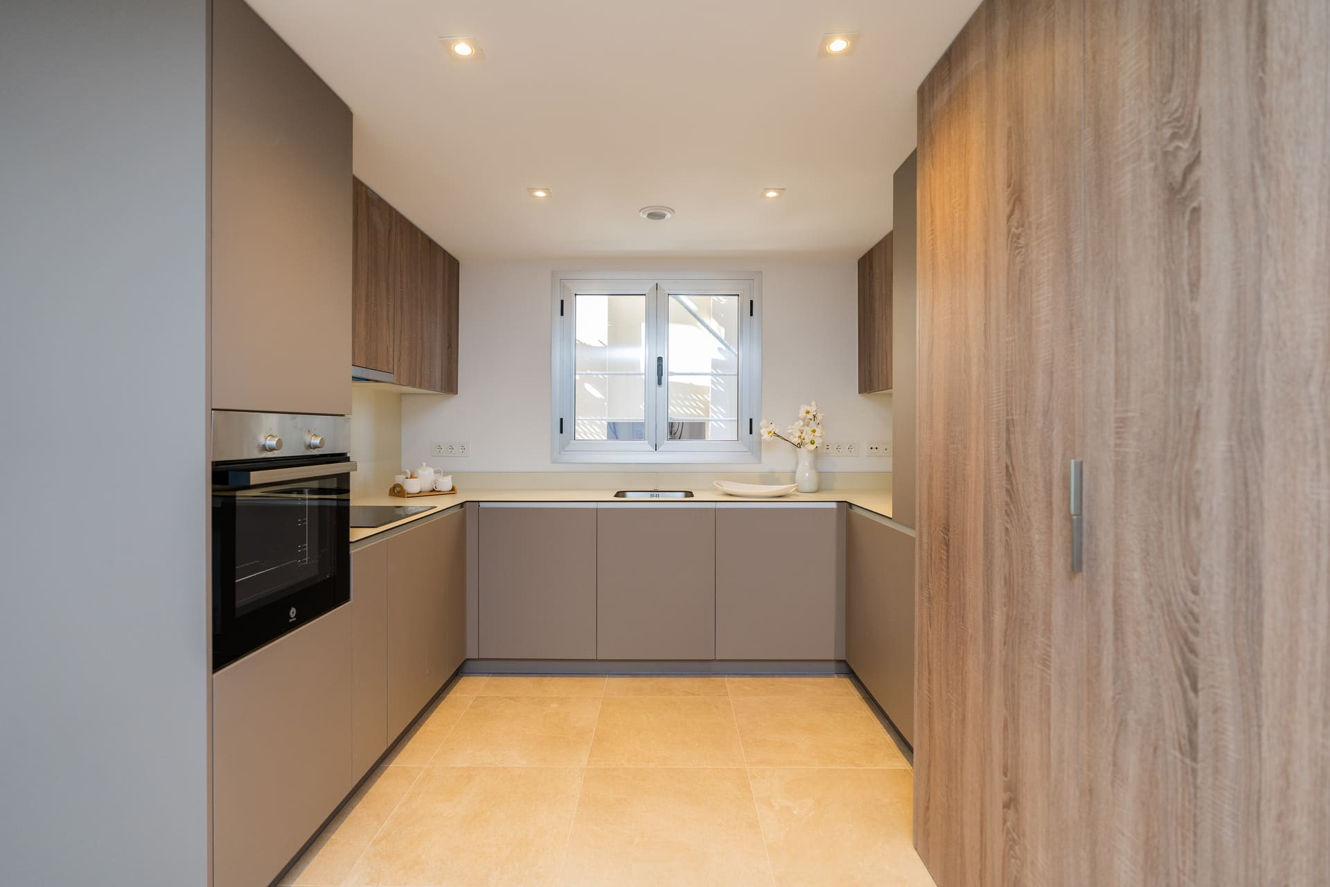 Obra nueva - Apartamento / piso -
Estepona