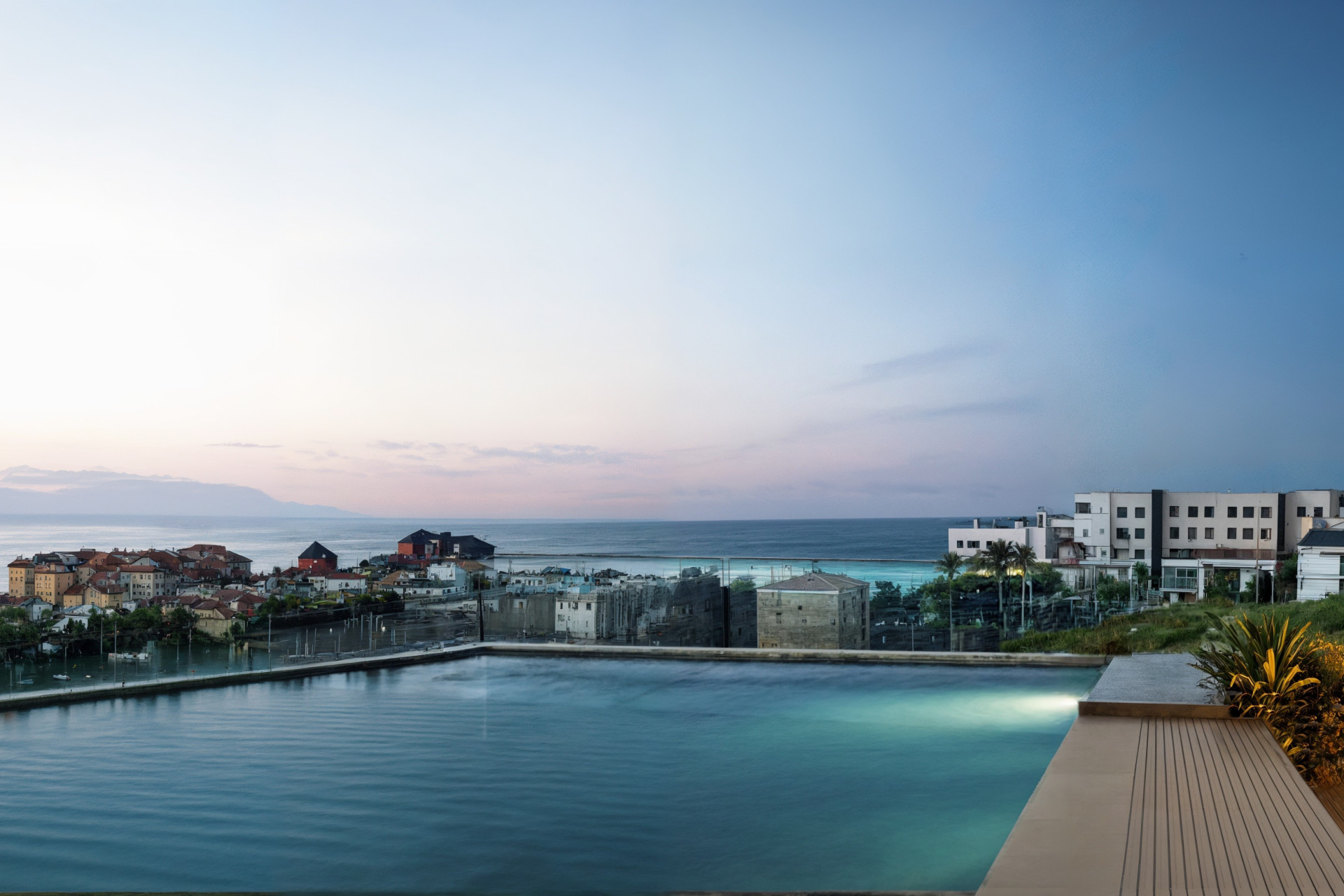 Obra nueva - Apartamento / piso -
Estepona