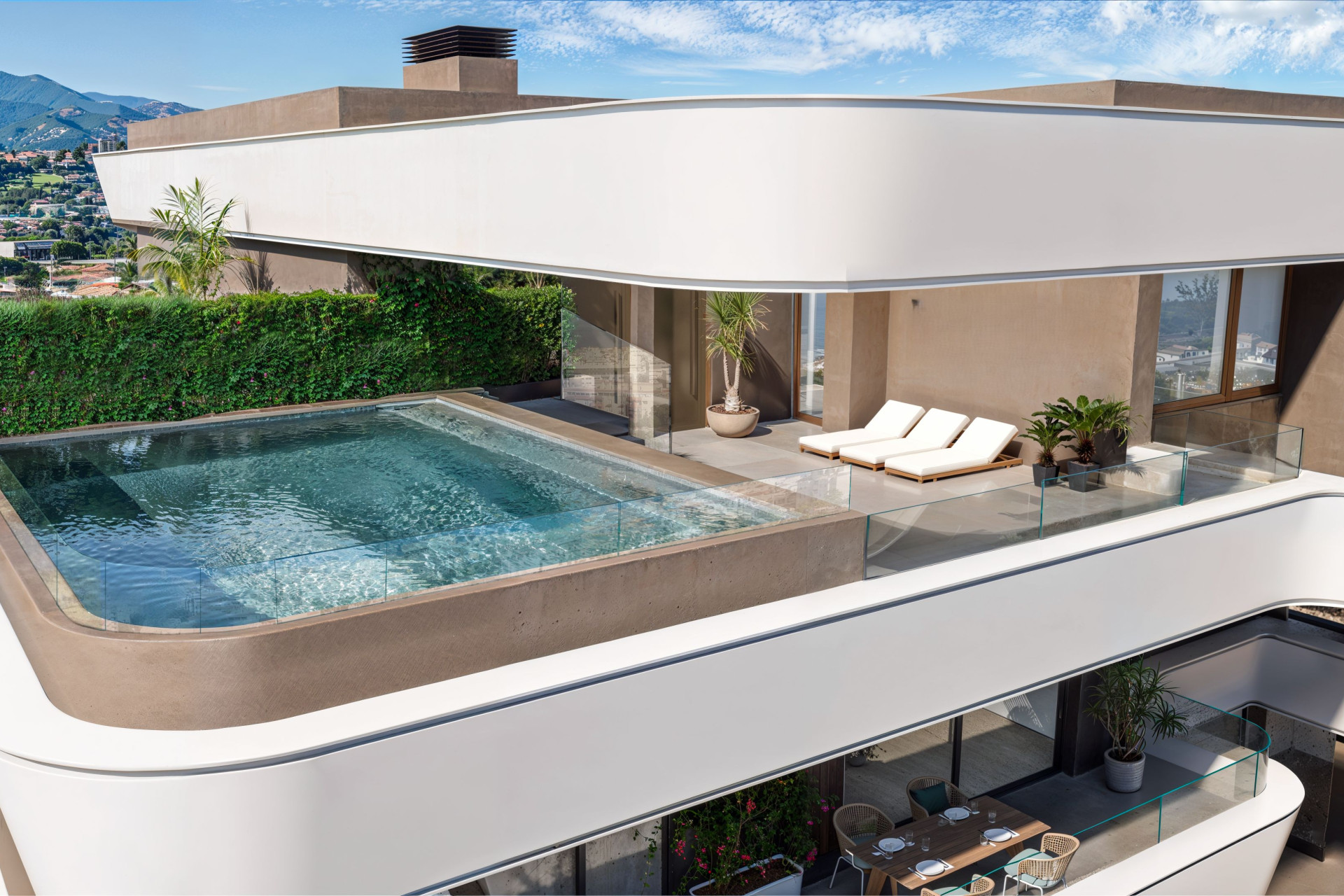 Obra nueva - Apartamento / piso -
Estepona