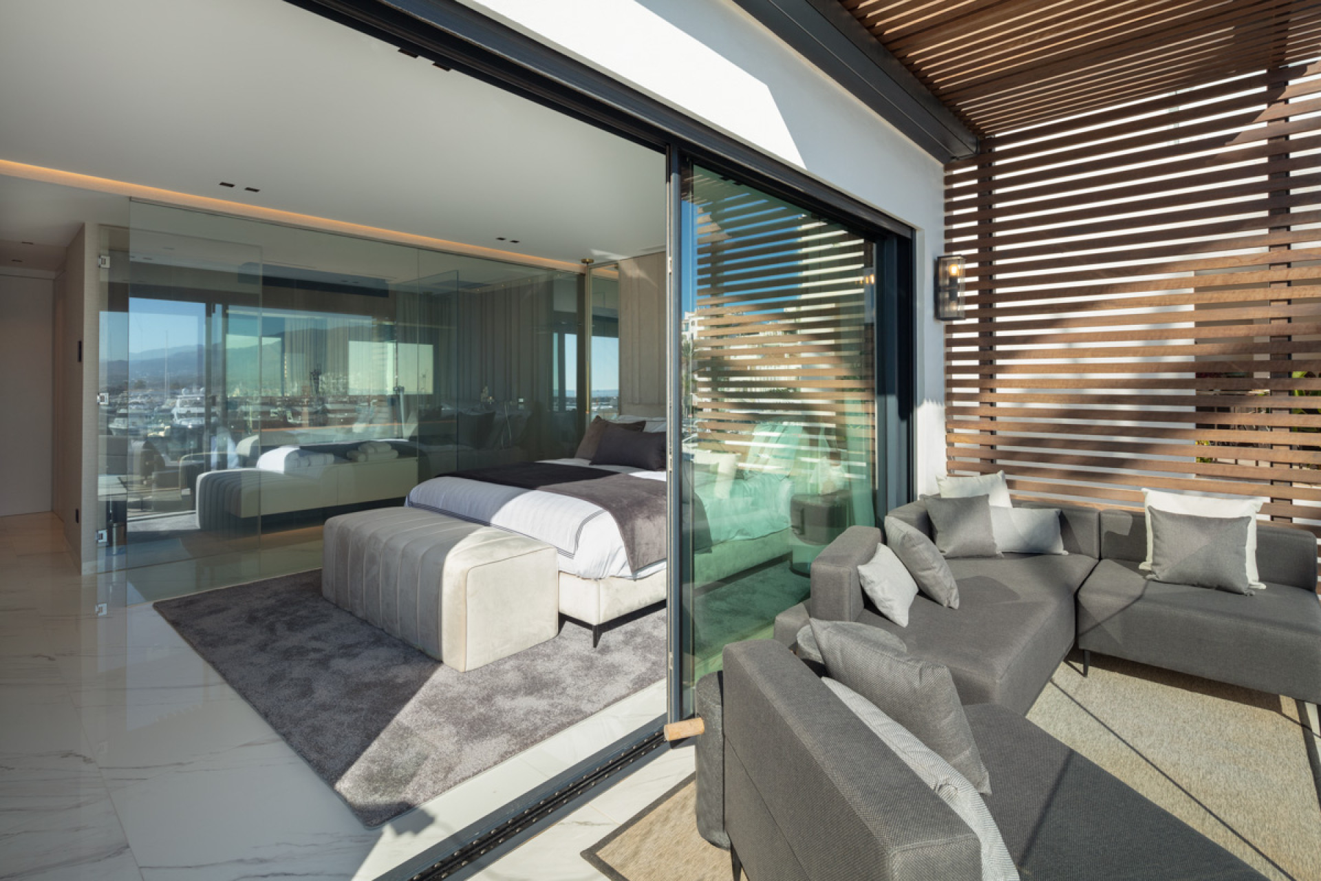 Obra nueva - Apartamento / piso -
Marbella