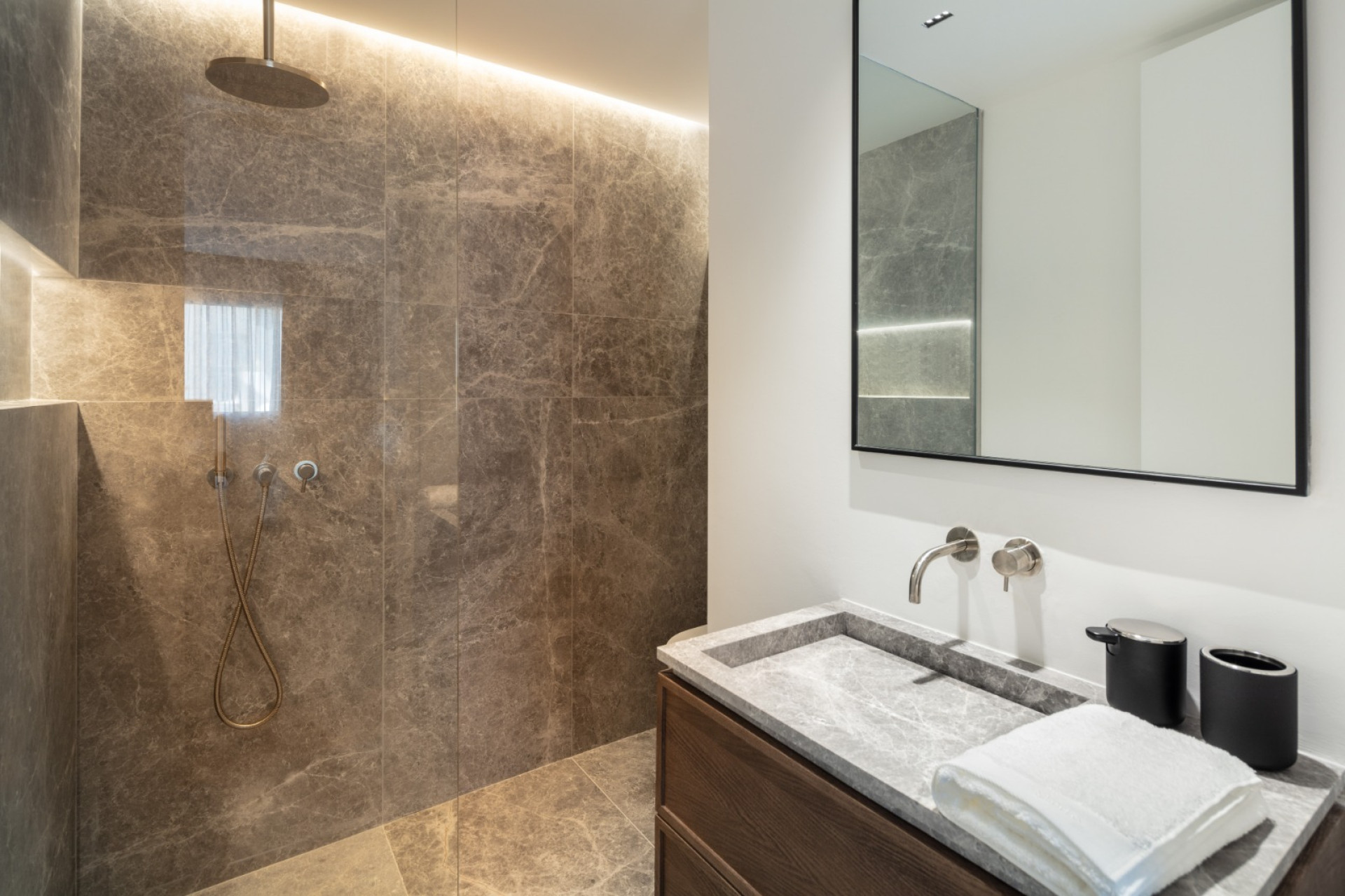 Obra nueva - Apartamento / piso -
Marbella