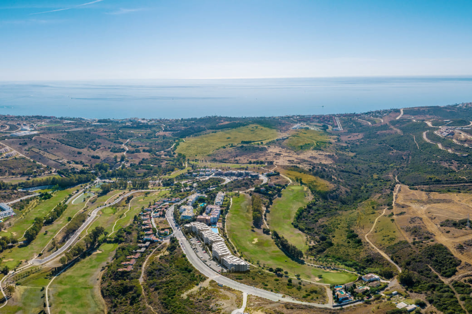 Obra nueva - Ático -
Estepona