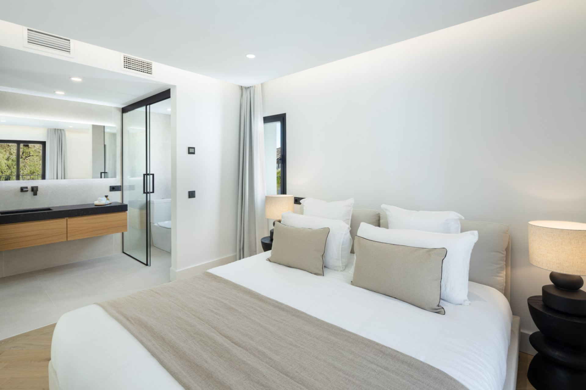 Obra nueva - Villa -
Benahavís