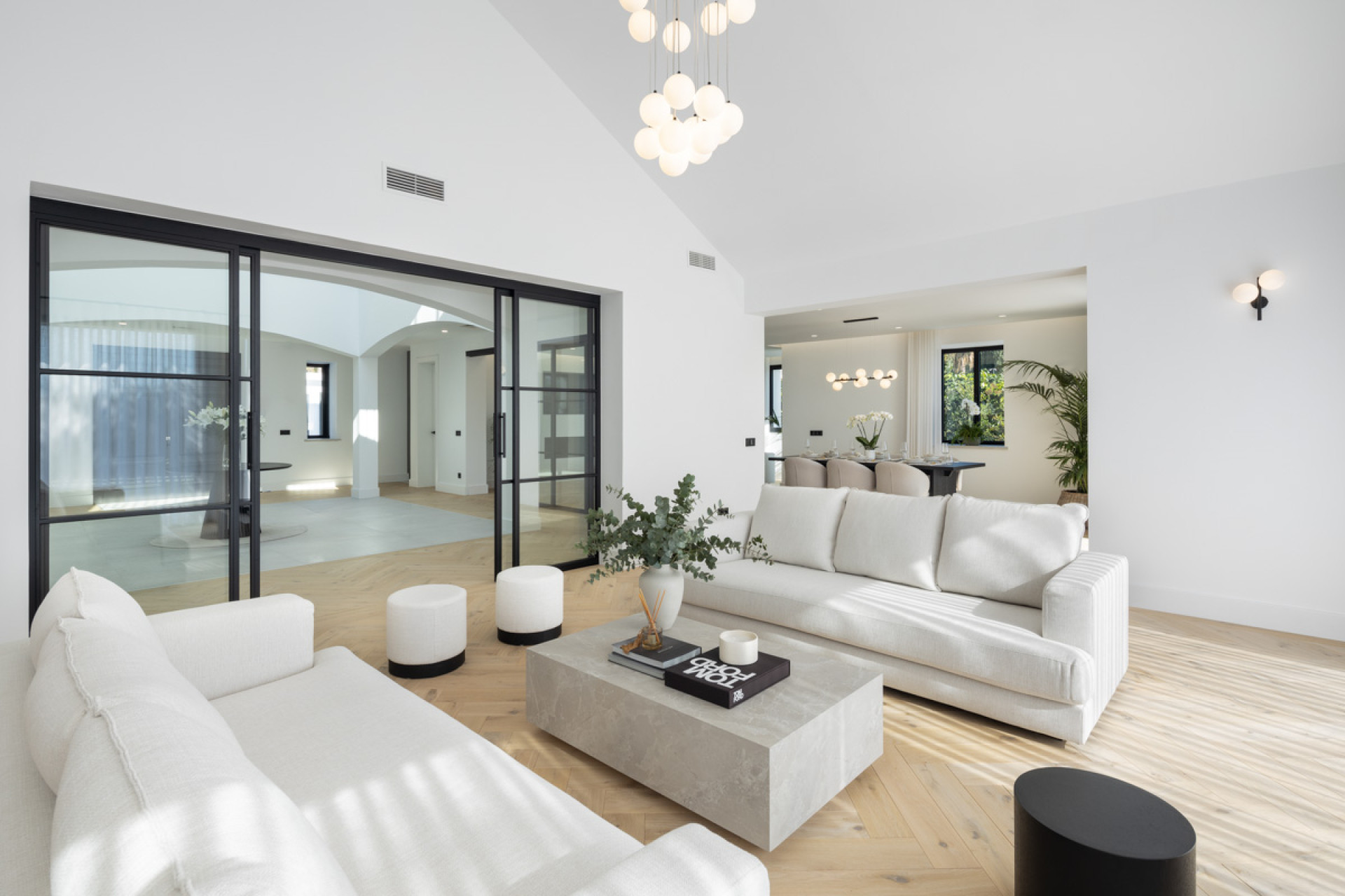 Obra nueva - Villa -
Benahavís