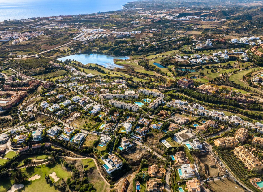 Obra nueva - Villa -
Benahavís