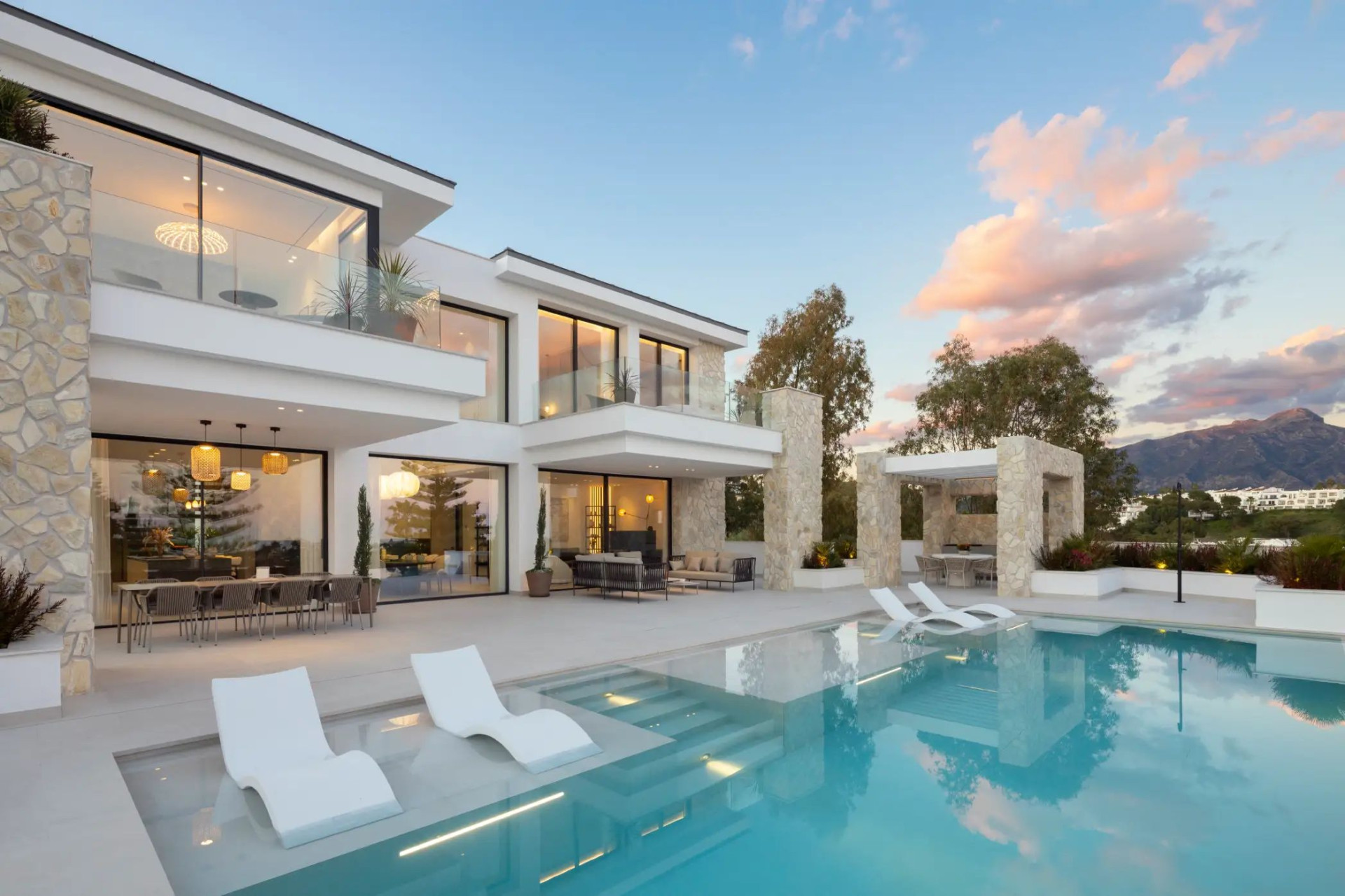 Obra nueva - Villa -
Benahavís