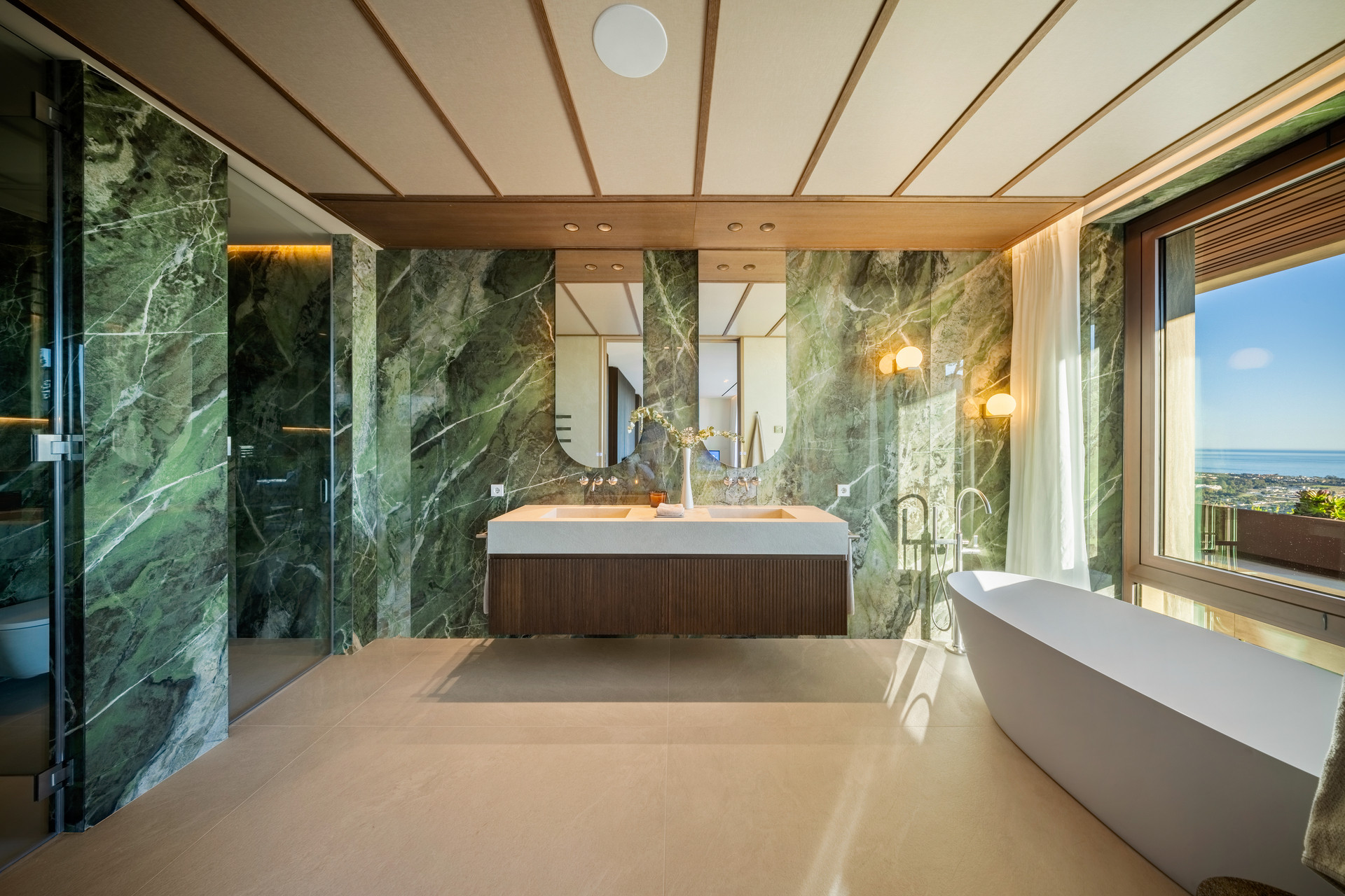 Obra nueva - Villa -
Benahavís