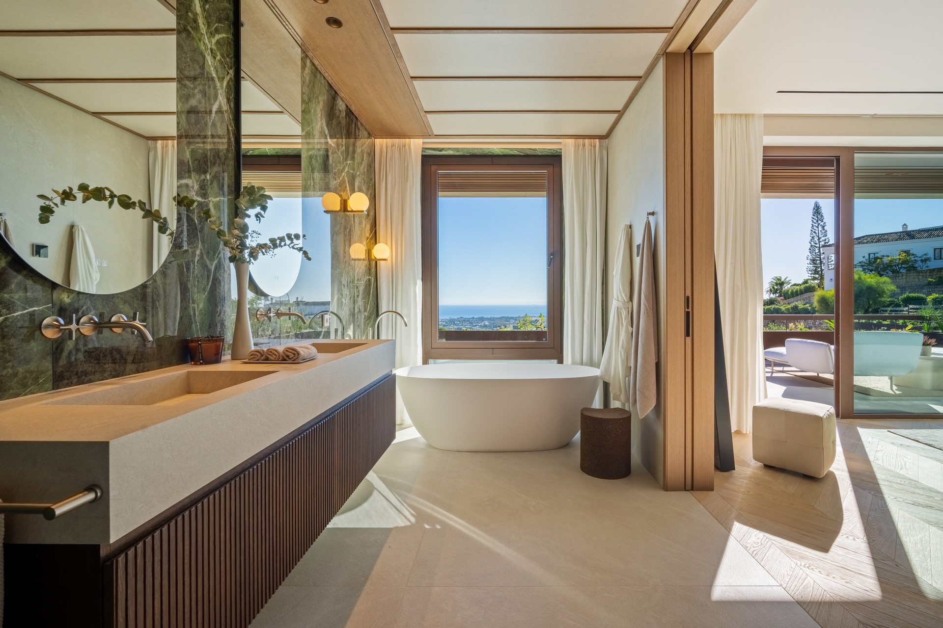 Obra nueva - Villa -
Benahavís