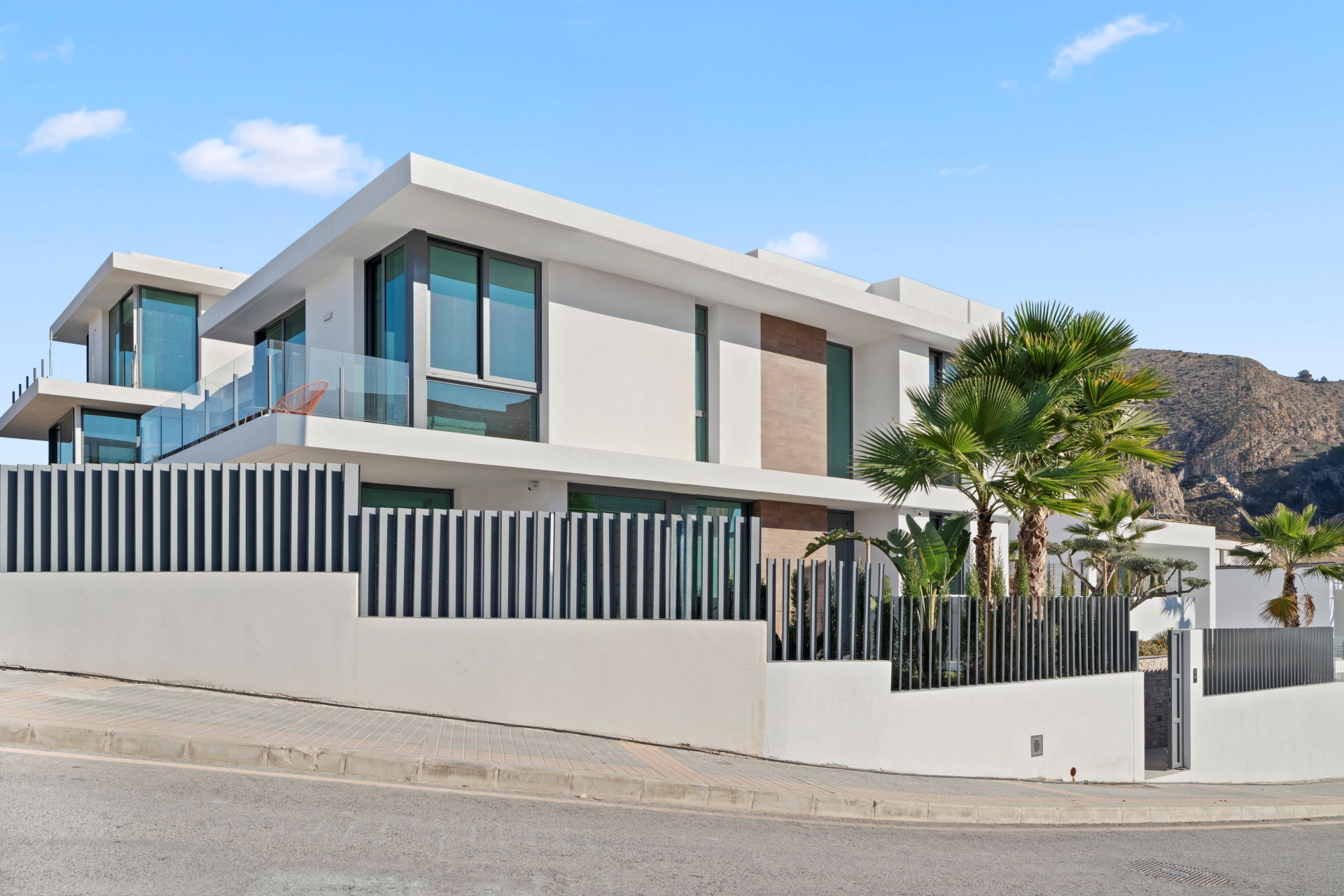 Obra nueva - Villa -
Benidorm