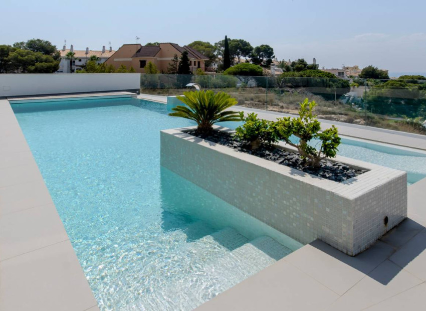 Obra nueva - Villa -
Dehesa de Campoamor