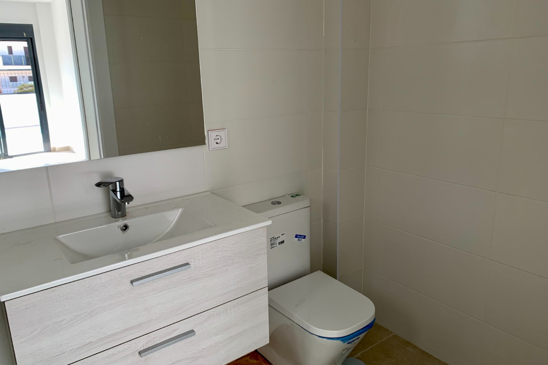 Obra nueva - Villa -
Dolores de Pacheco