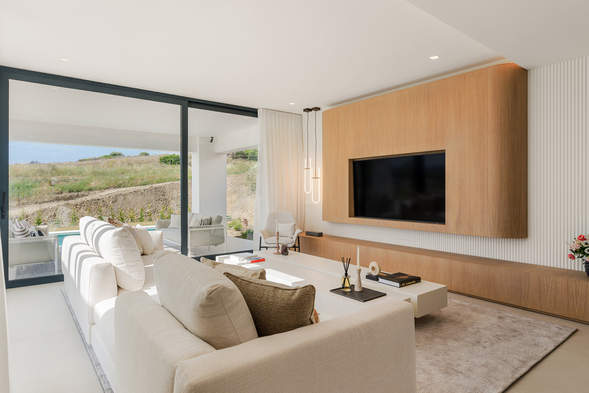 Obra nueva - Villa -
Estepona