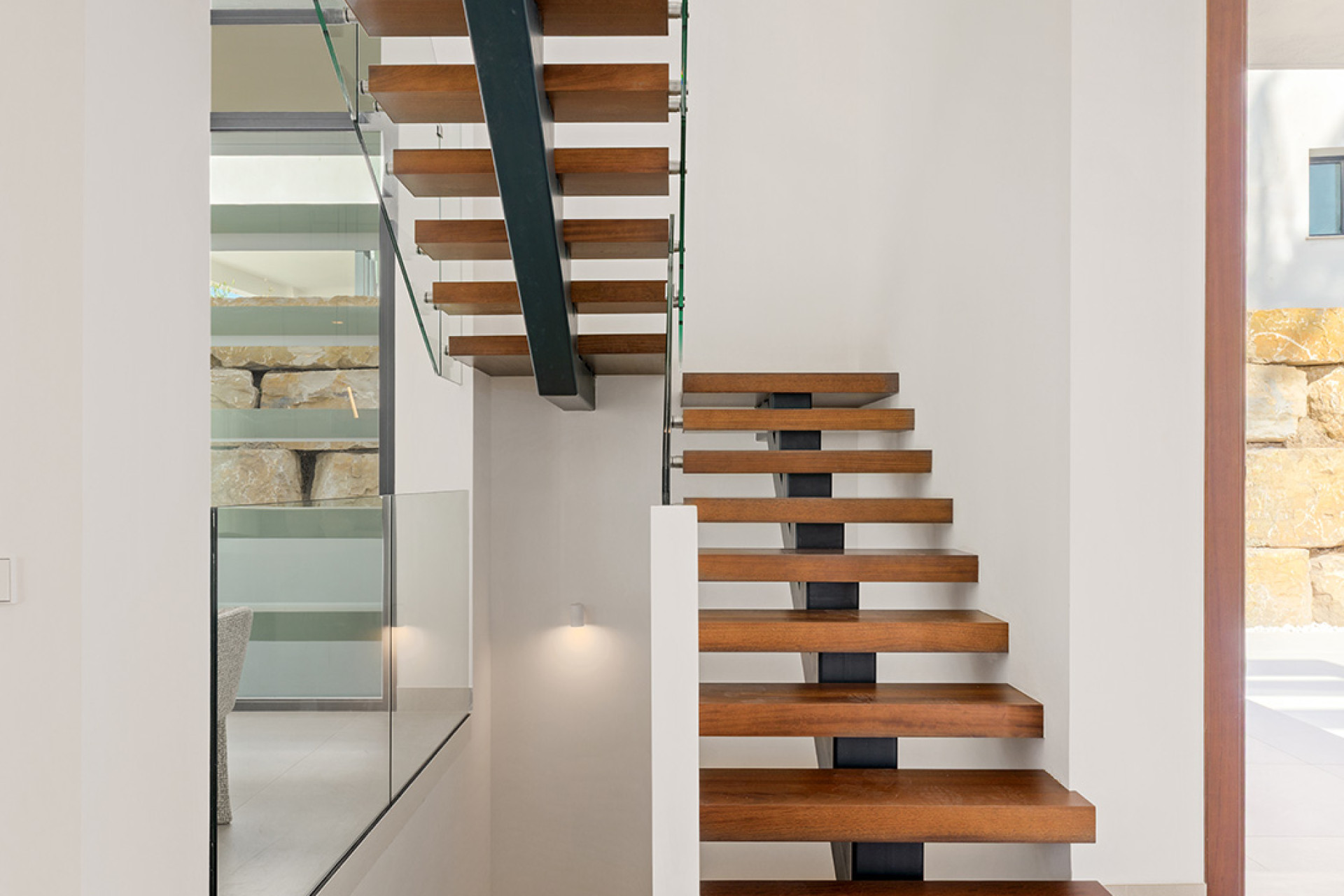 Obra nueva - Villa -
Estepona